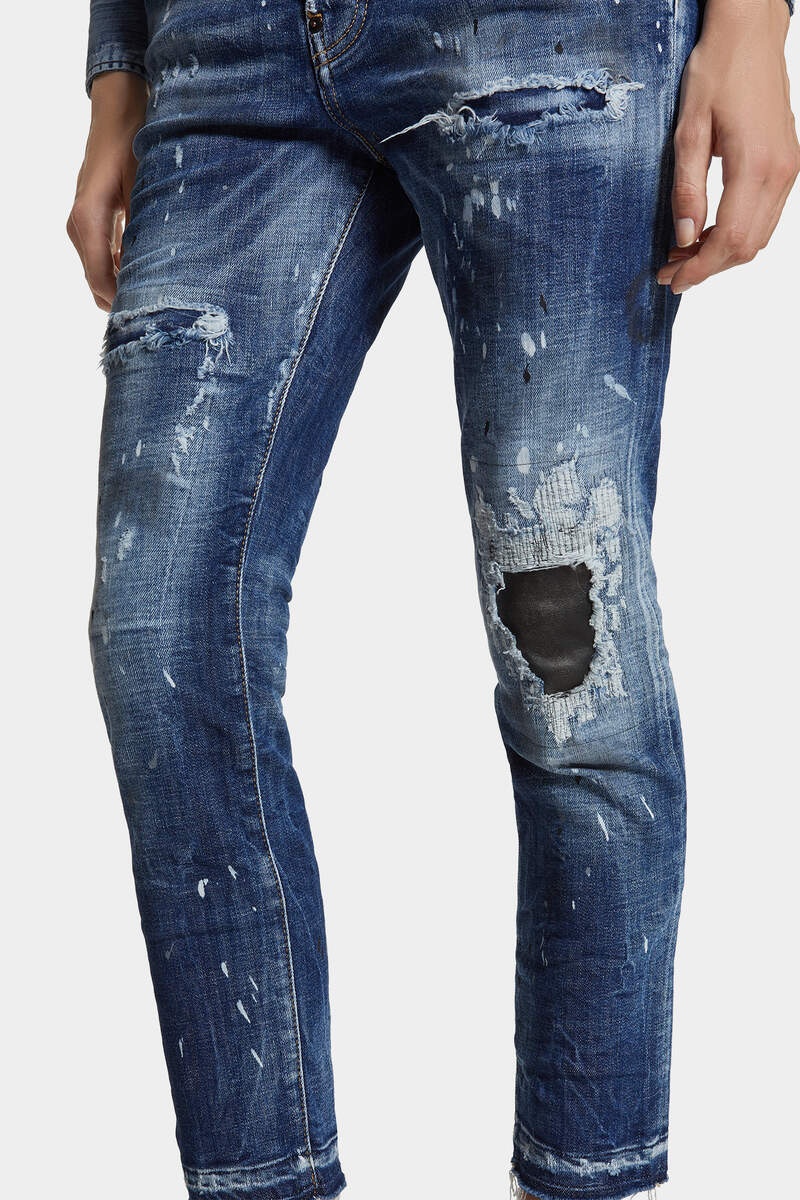 MEDIUM RIPPED WASH COOL GIRL JEANS - 6