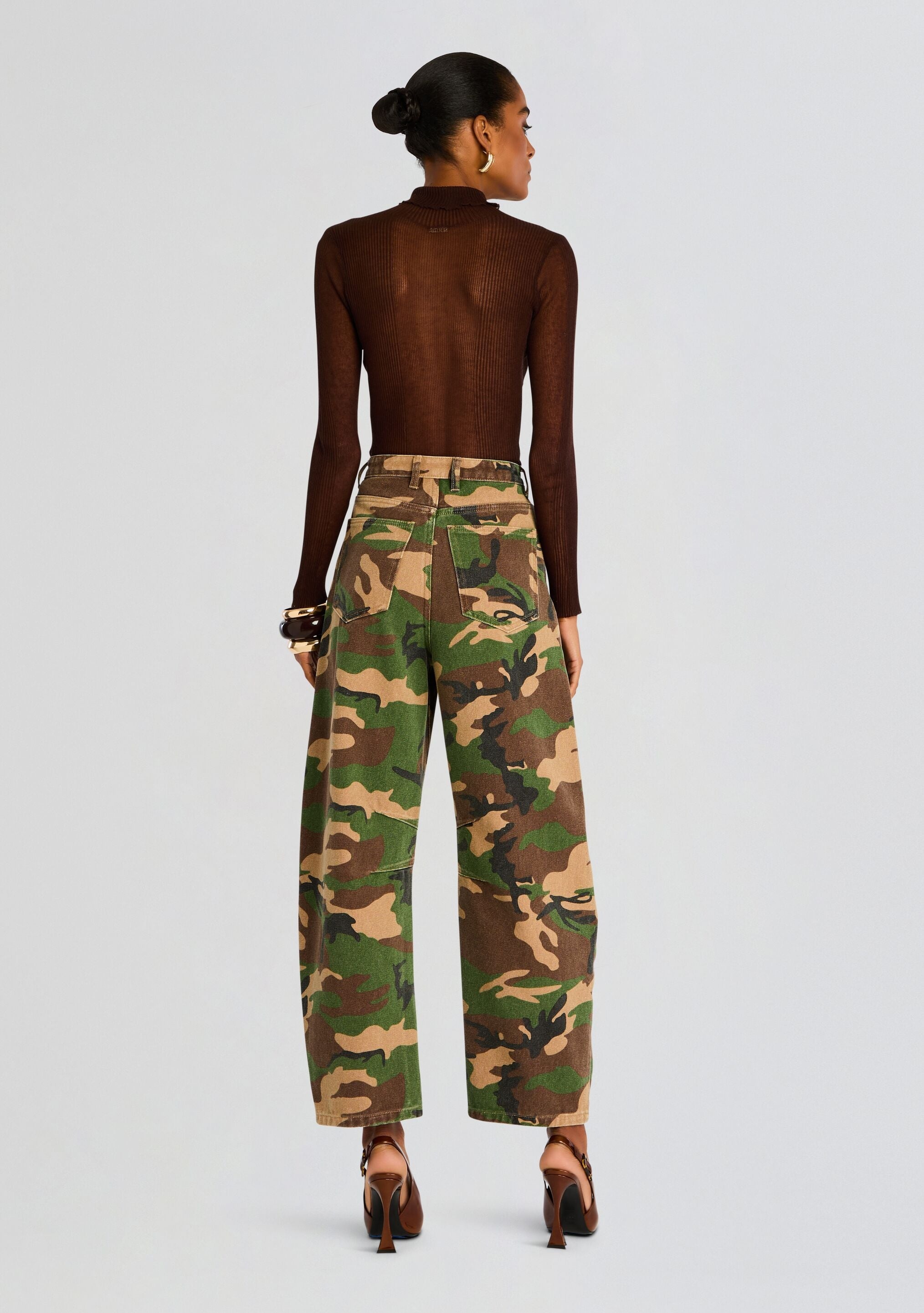 MARBEL MID RISE BARREL JEAN - 4
