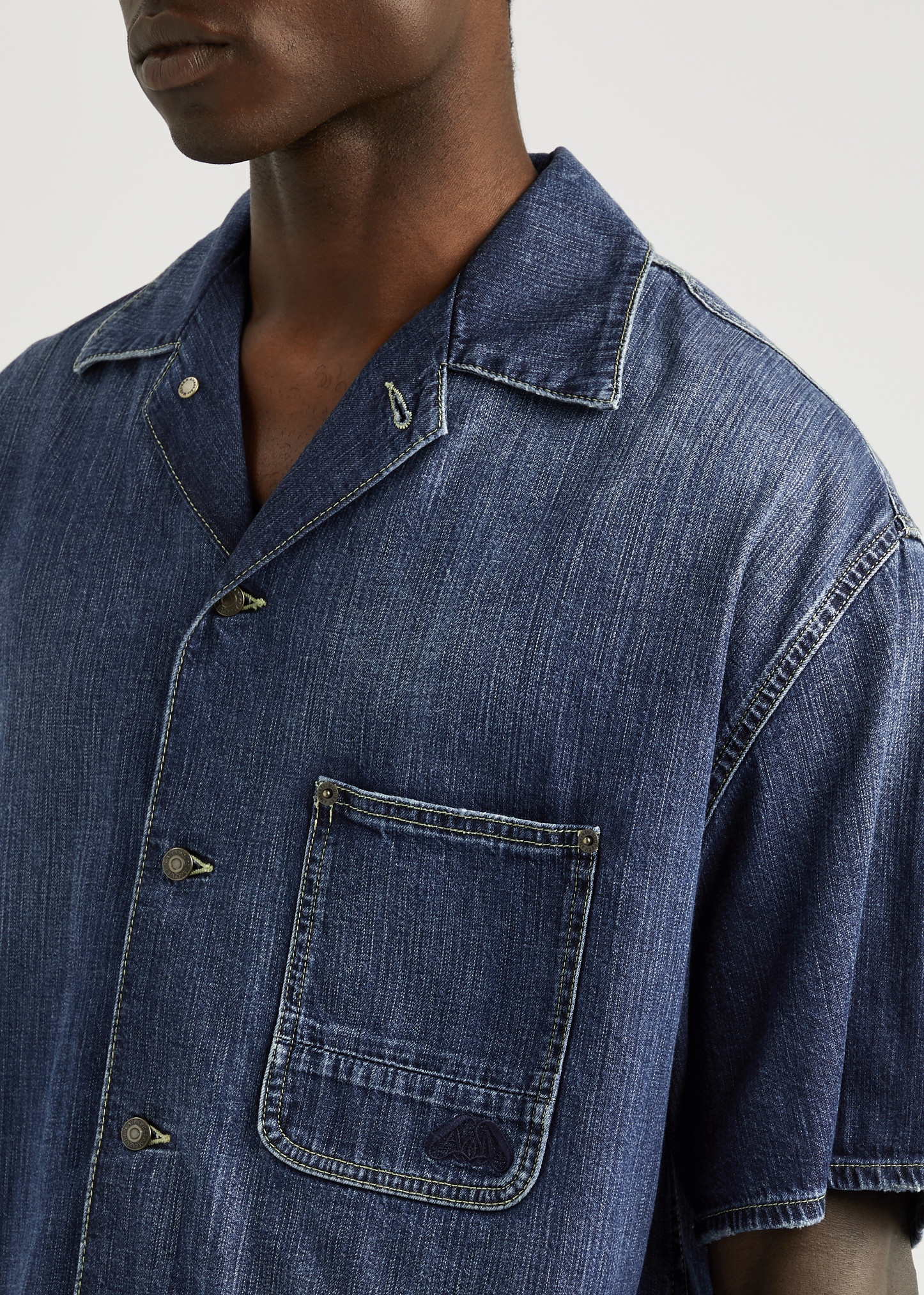 Logo-embroidered denim shirt - 5