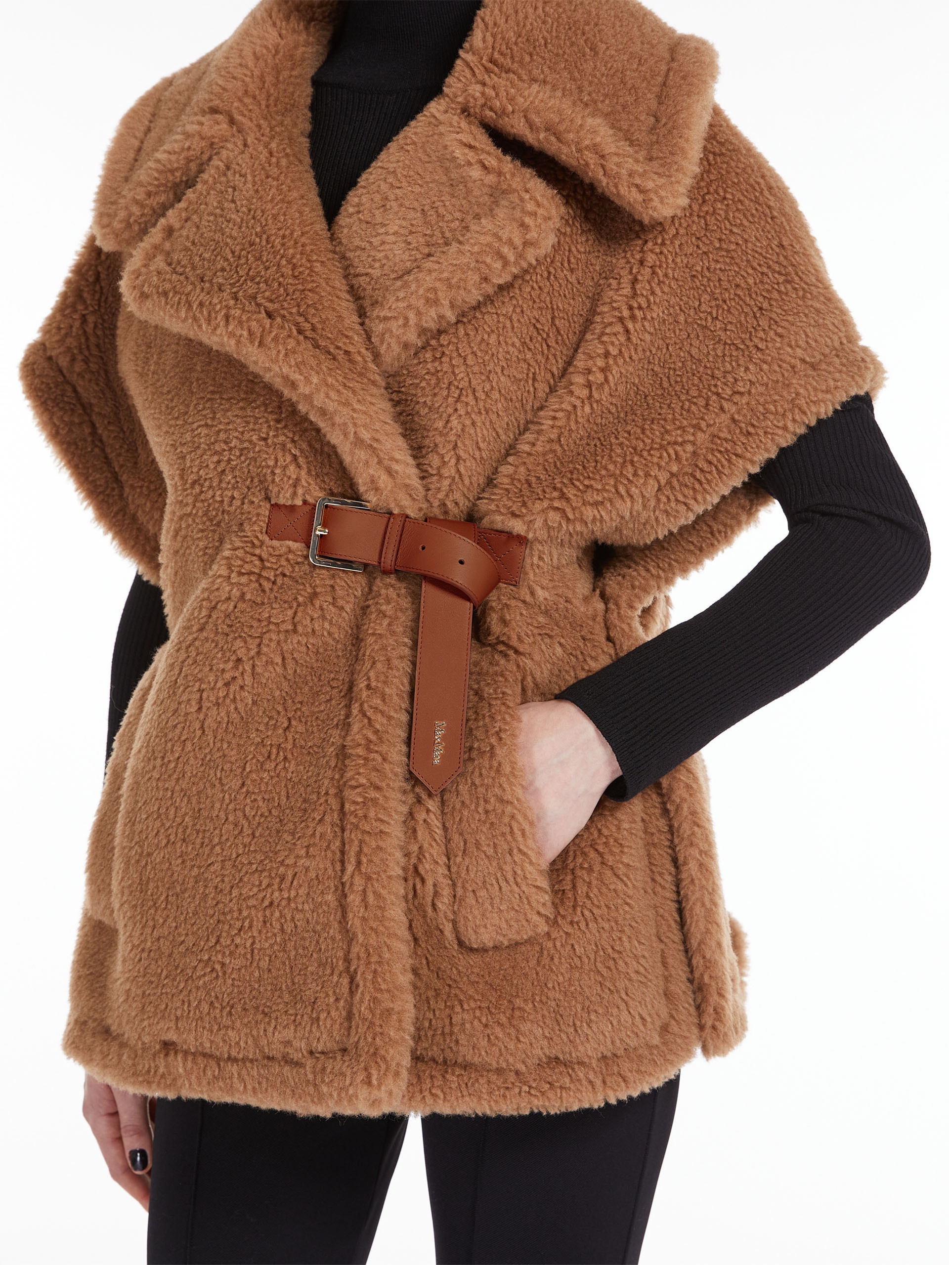 NEWABAVO Teddy fabric cape - 5