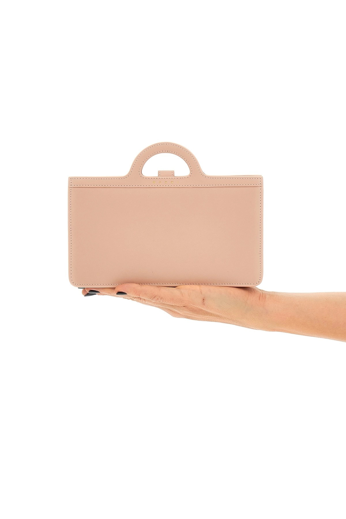 'Tropicalia' wallet on chain - 2