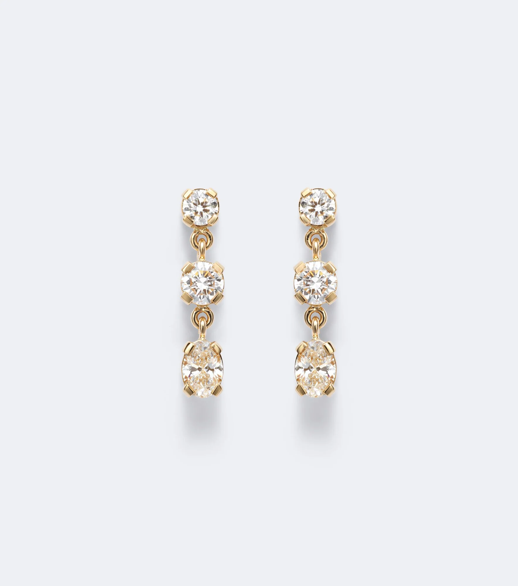 Amis Ovale 18kt gold drop earrings with diamonds - 1