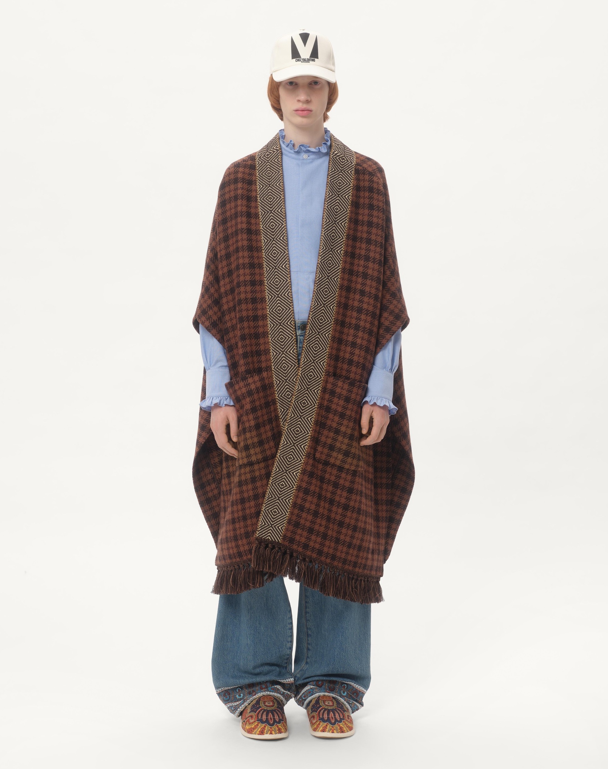 WOOL CAPE WITH JACQUARD TRIM AND TASSELS ON THE HEM - 6
