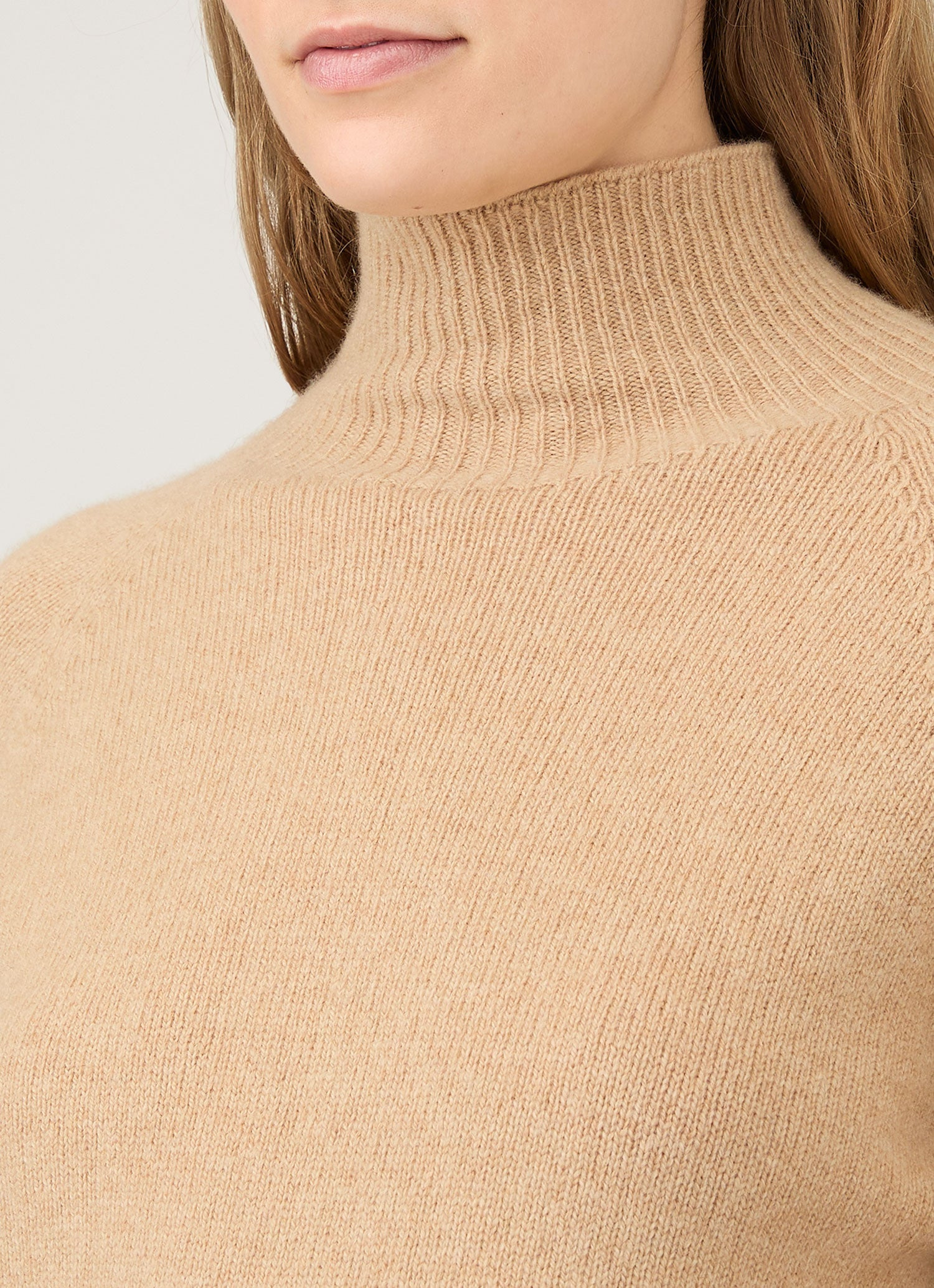Lambswool Funnel neck jumper - 4