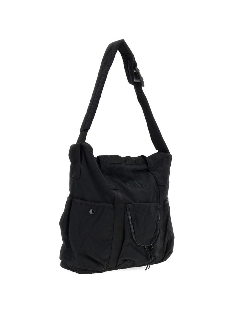 zipped-pocket tote bag 1