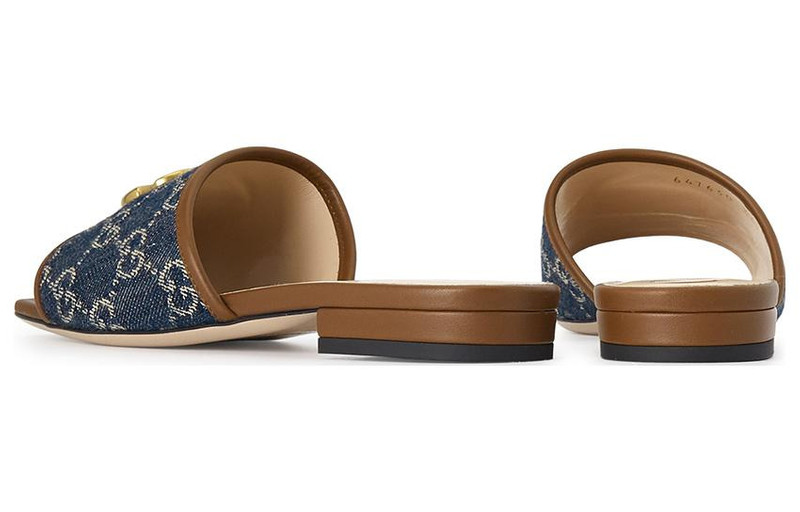 GUCCI Women's slide sandal with Double G outlook