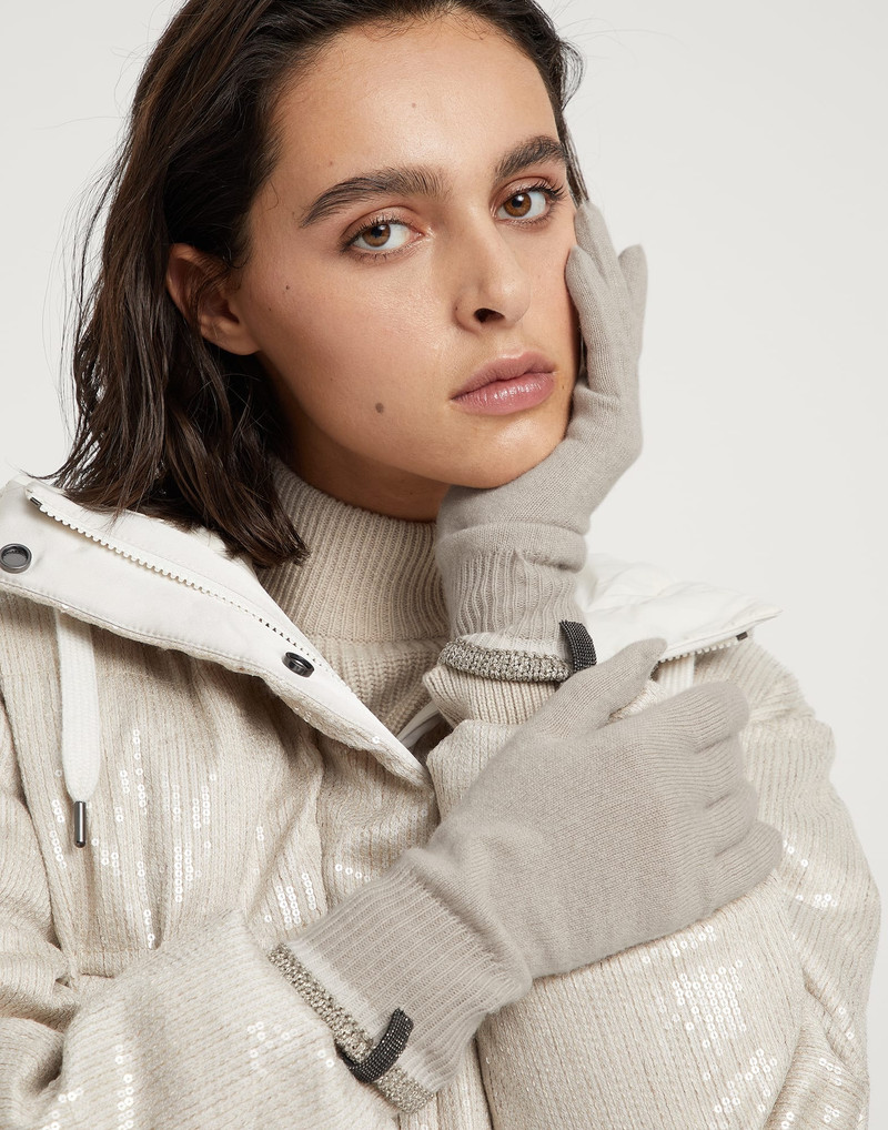 Cashmere knit gloves with sparkling trim and monili 3