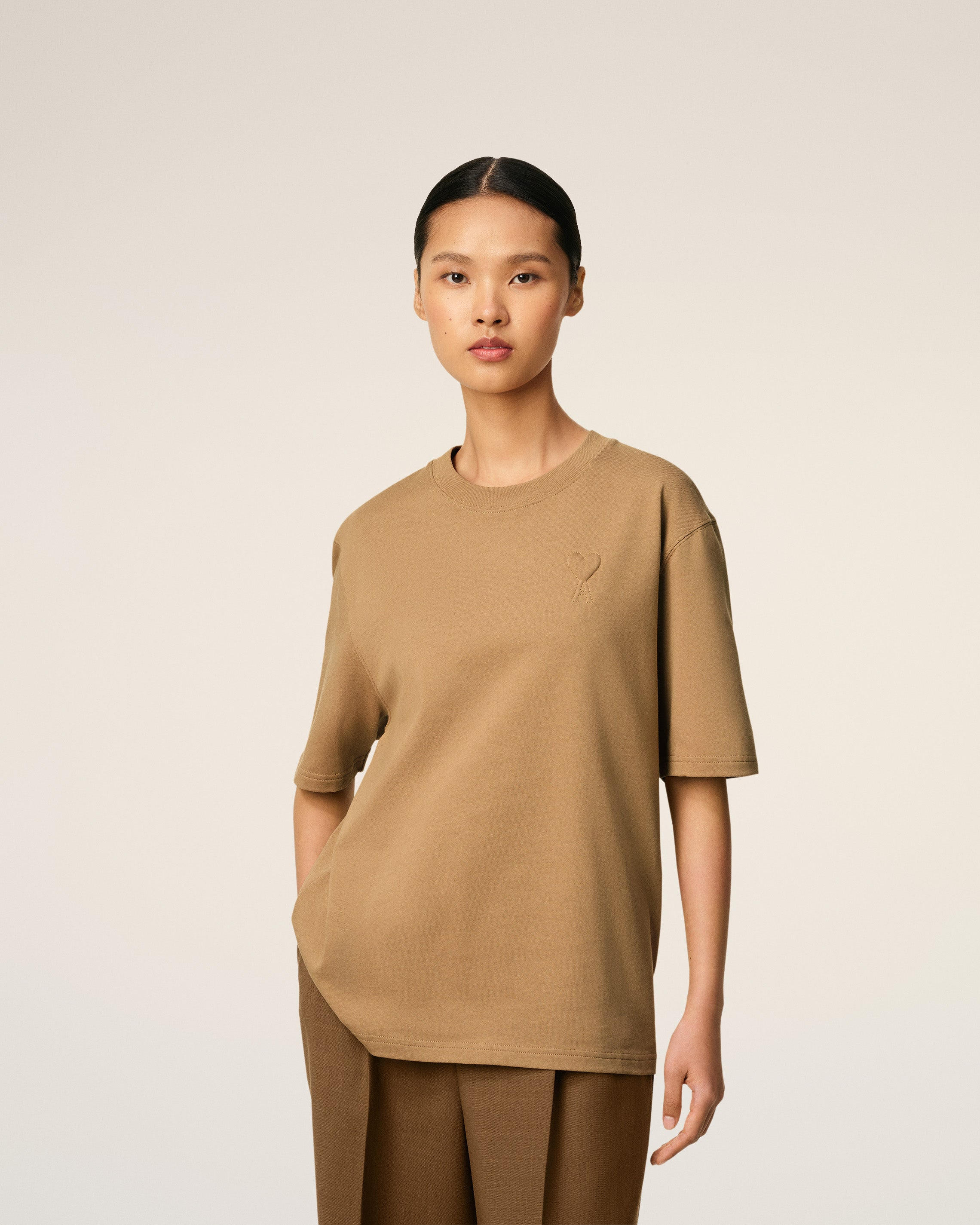 BROWN COTTON AMI DE COEUR COSY FIT T-SHIRT - 3