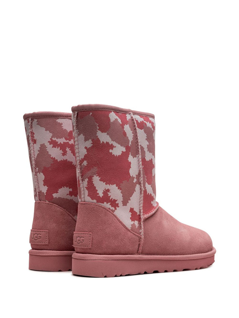 Classic boots 3