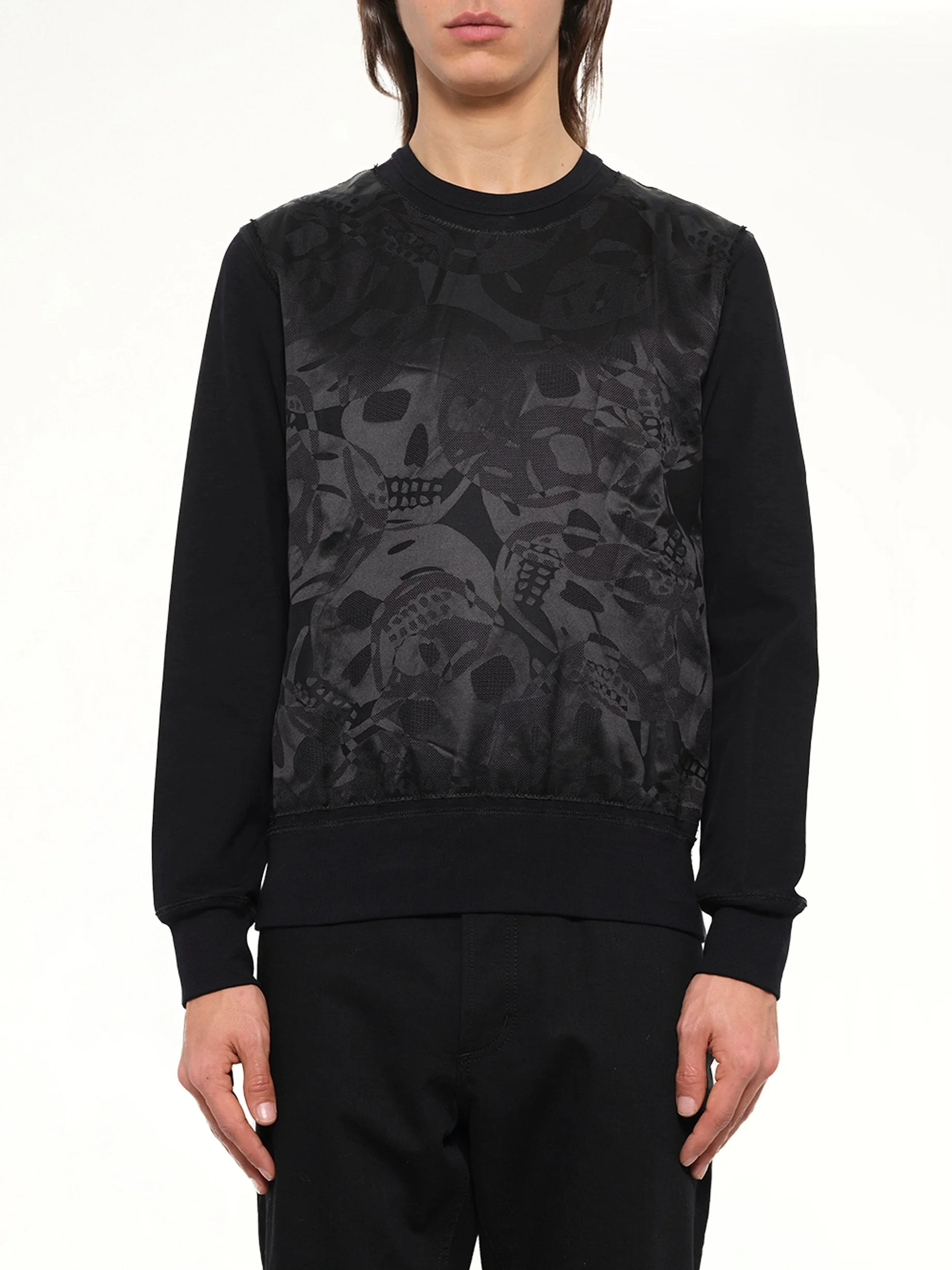 AMQ Sweatshirt in Black - 1