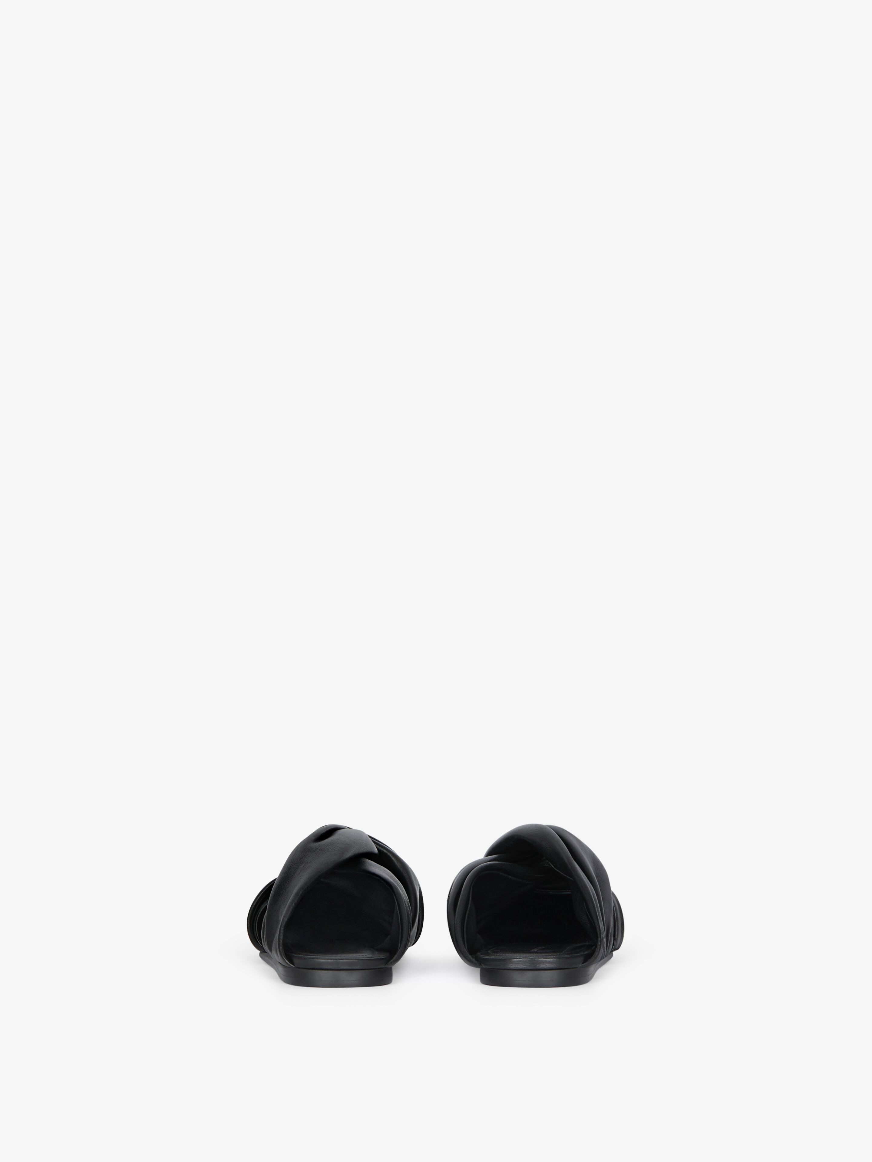 TWIST FLAT MULES IN LEATHER - 6