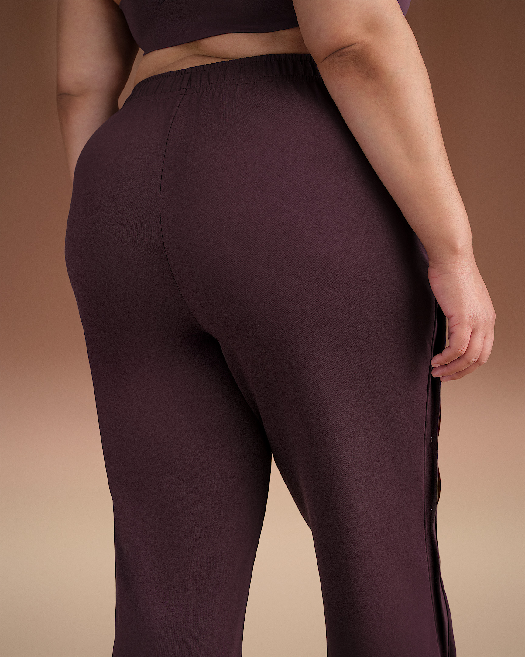 NikeSKIMS Matte Tricot Women's Side-Snap Pants - 8