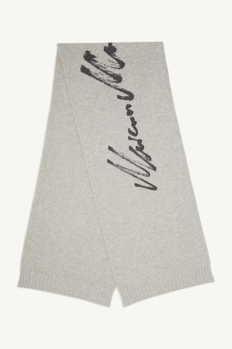 Signature knit scarf 1