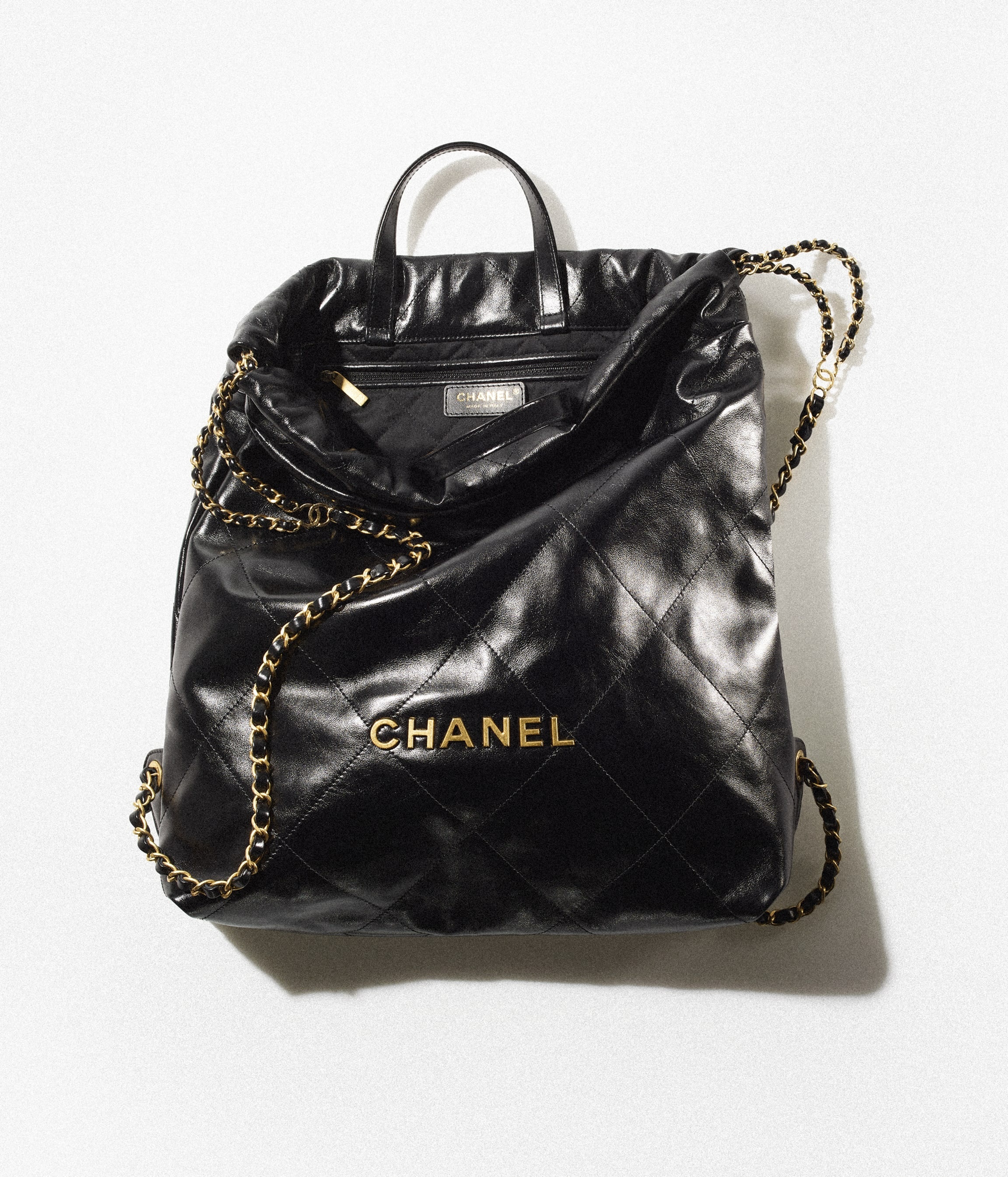 CHANEL 22 Backpack - 3