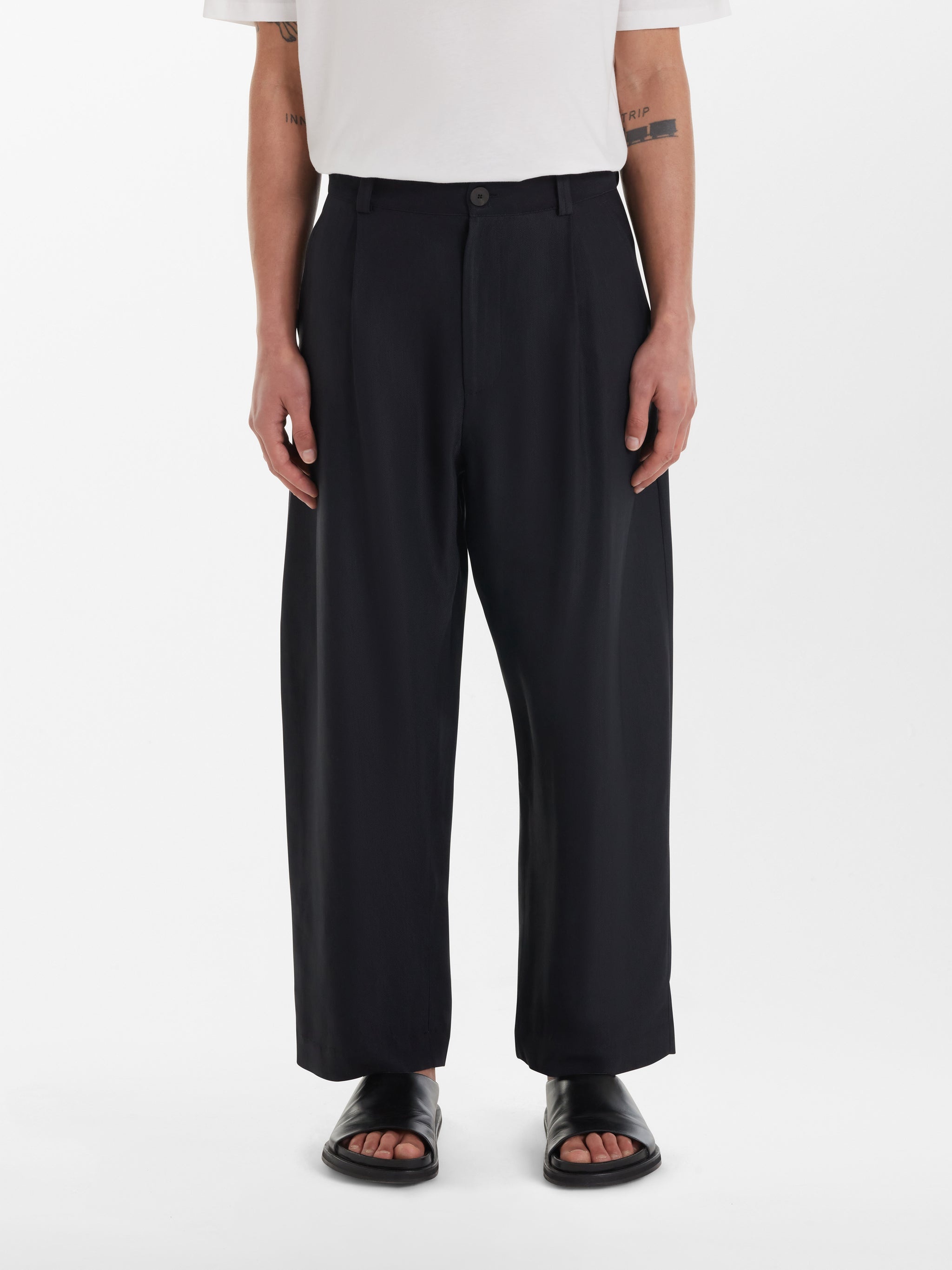 Tuck Linen Pant - 5