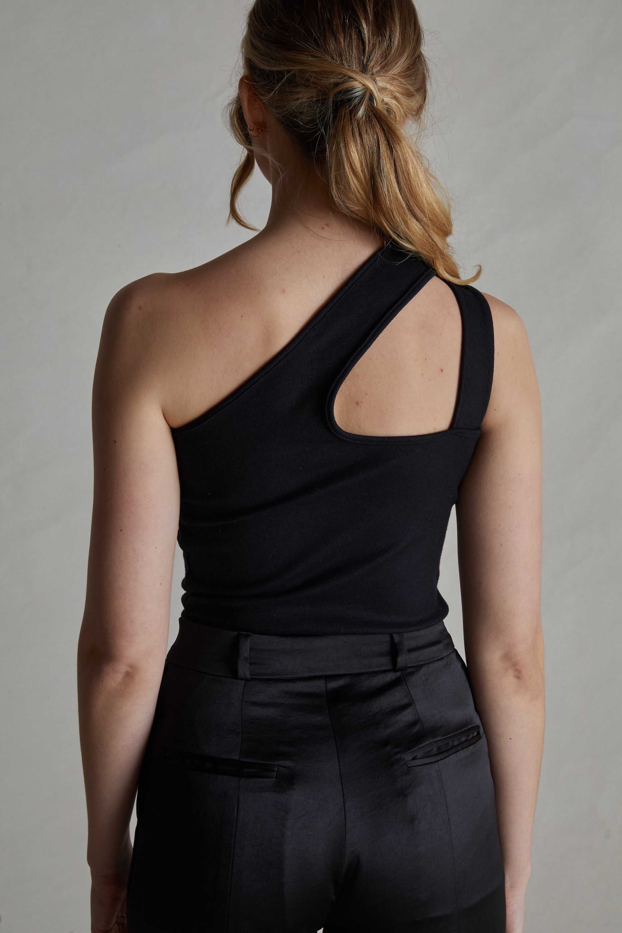 TWIST SHOULDER TOP - 3