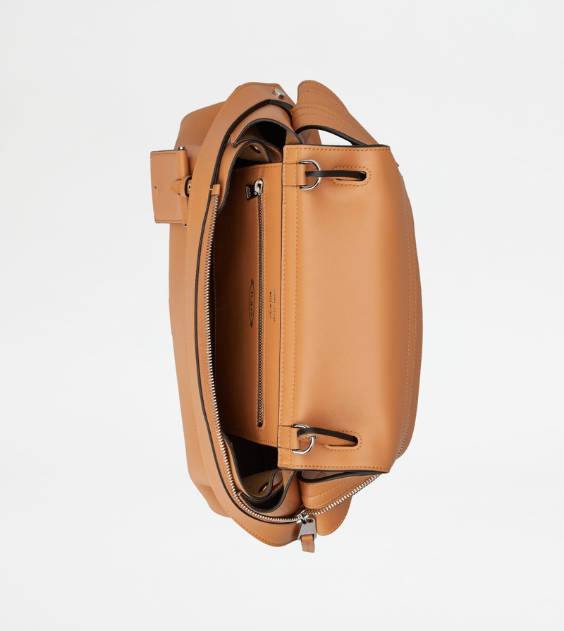 TOD'S WAVE BAG IN LETHER SMALL - BROWN 5