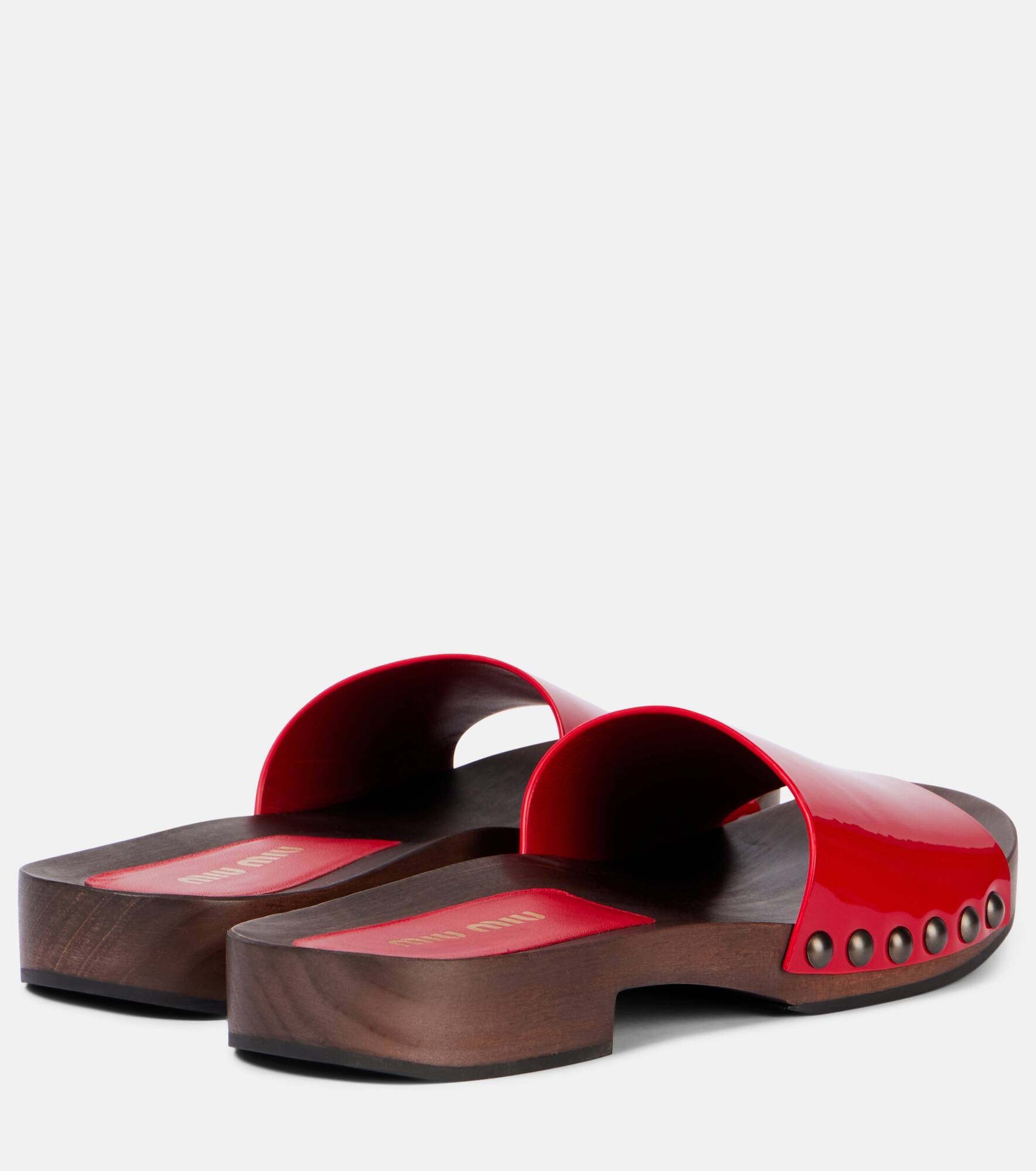 Logo patent leather clogs - 2