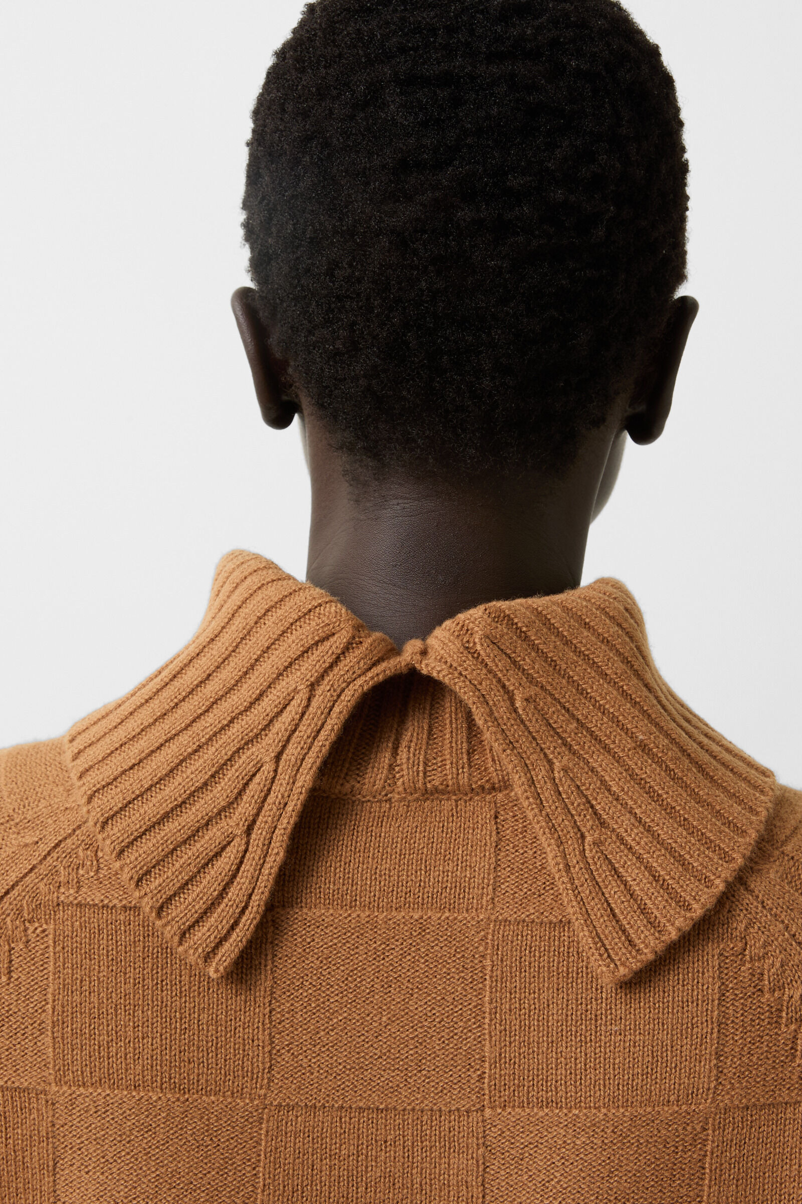 Lake turtleneck pullover in Camel - 4