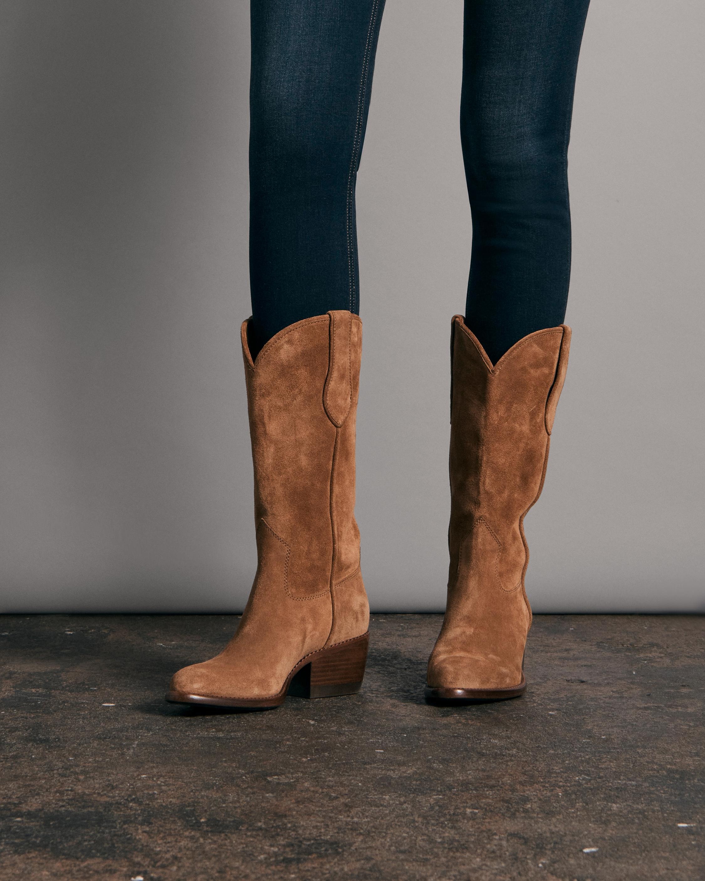 Rb Cowboy Boot - Suede
Heeled Boot - 2
