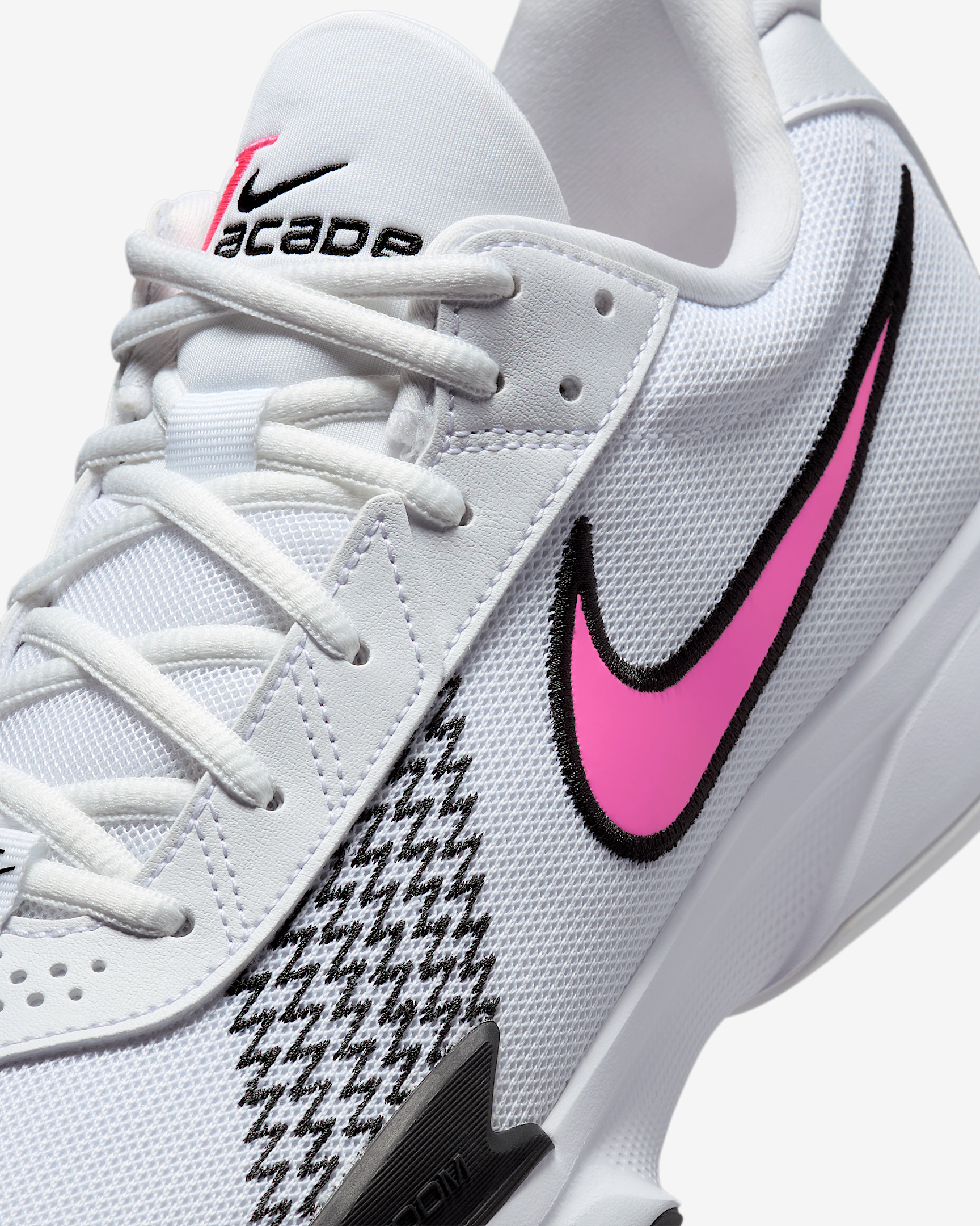 Nike G.T. Cut Academy Basketball Shoes - 7