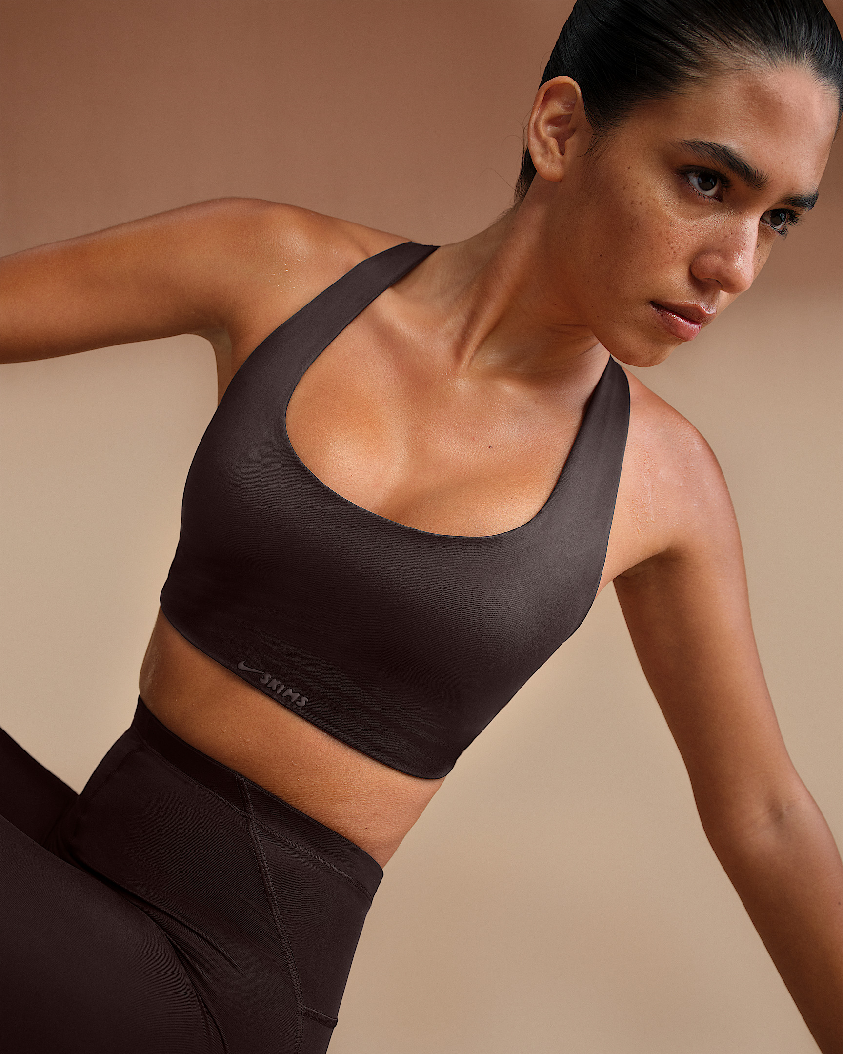 NikeSKIMS Shine Women's Racerback Bra - 3