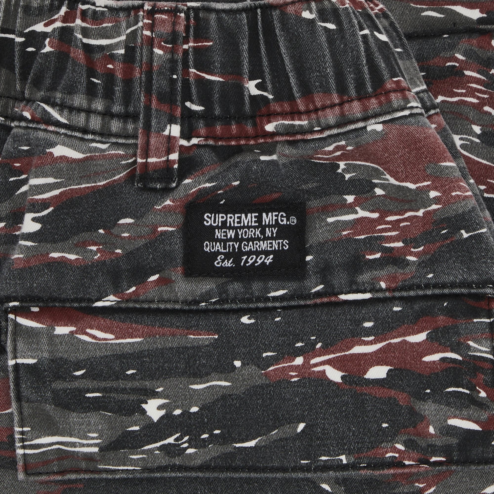 Supreme Cargo Short 'Red Tiger Camo' - 3