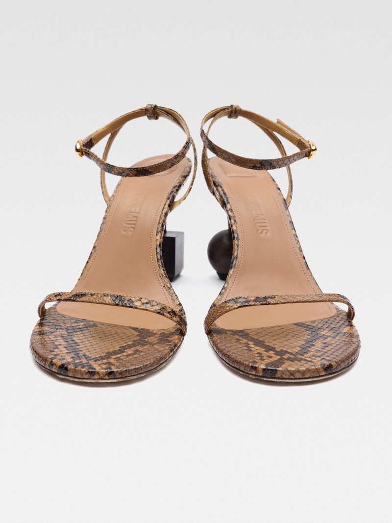 The Bisou sandals 4