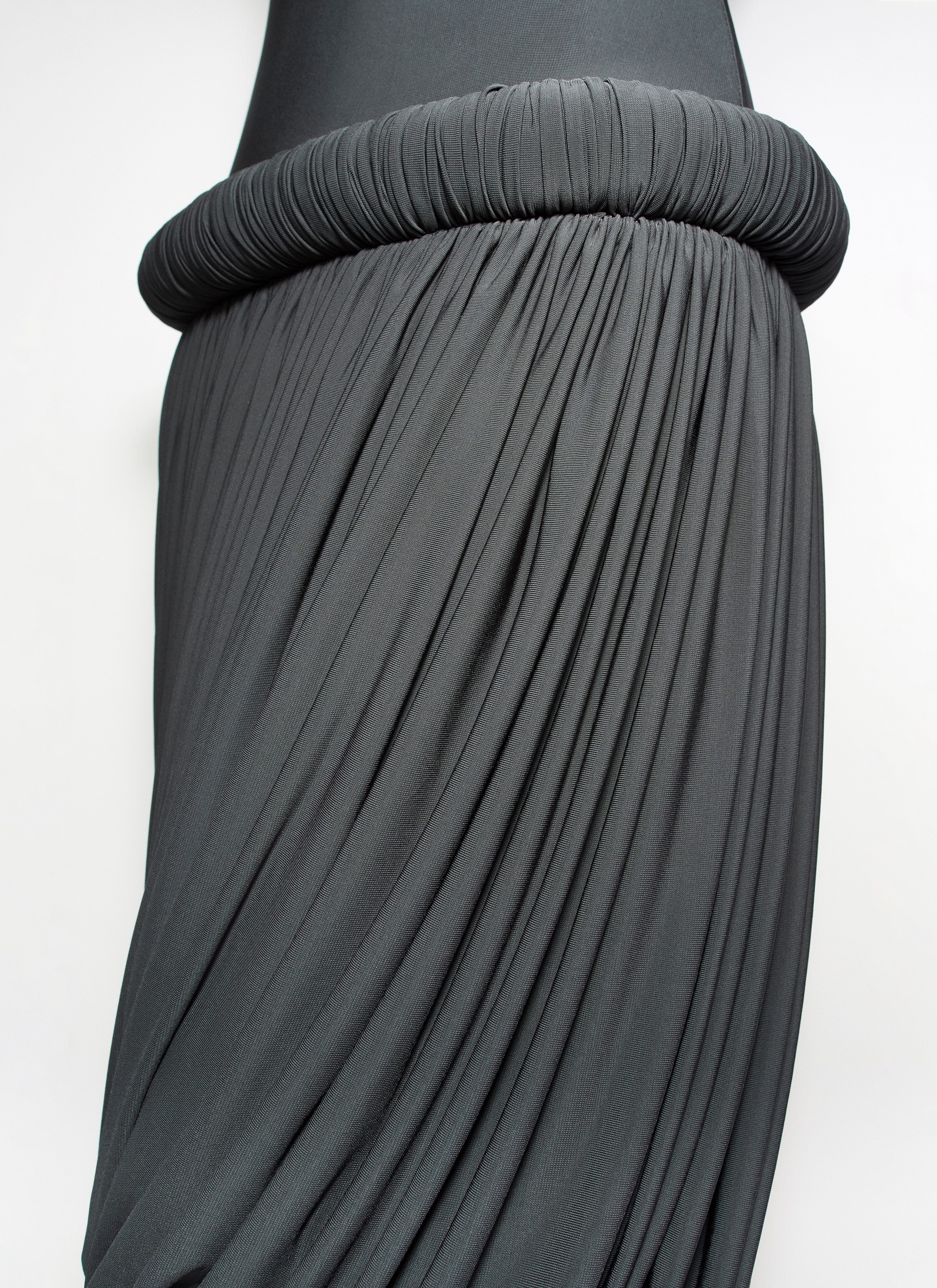 SHORT DRESS IN SUPPLE JERSEY - 5