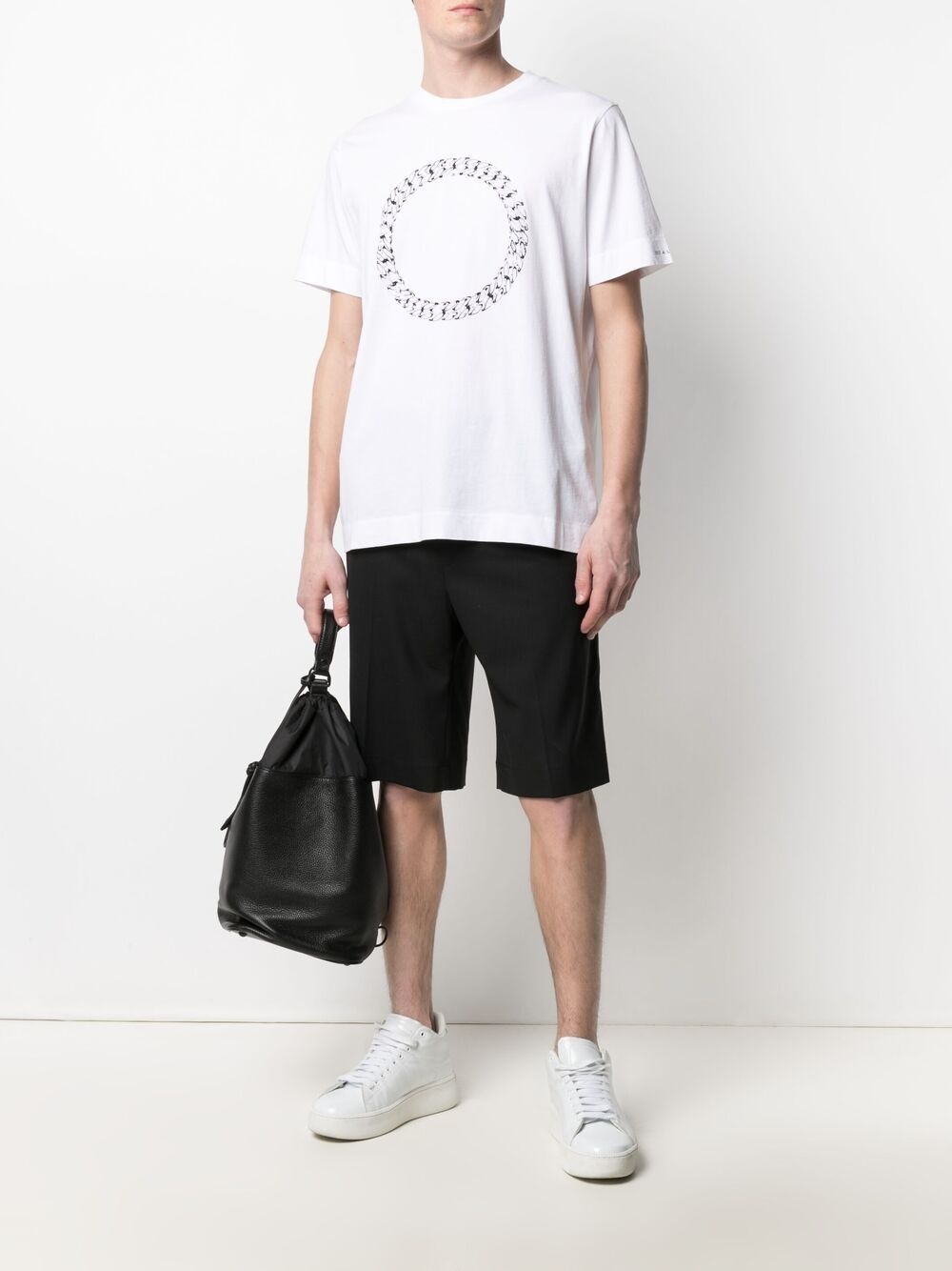 faceted-chain print T-shirt - 2