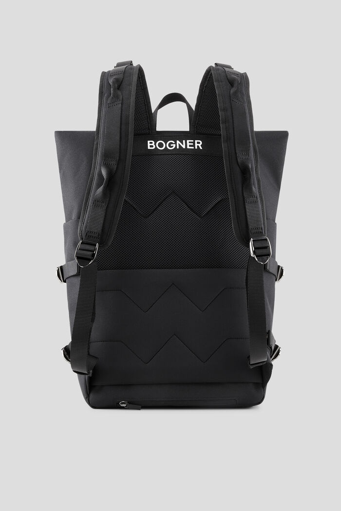 007 Leon Backpack in Black 3