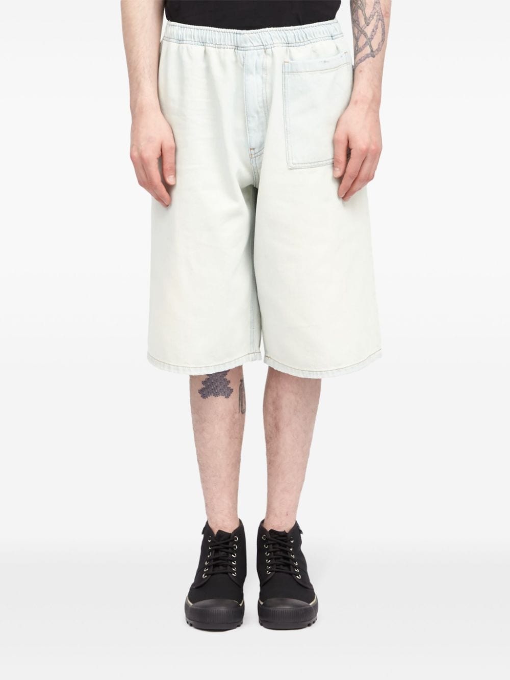 elasticated-waist denim shorts - 2