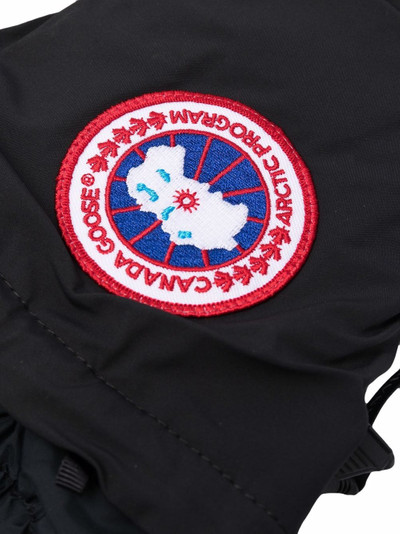 Canada Goose logo patch padded gloves outlook