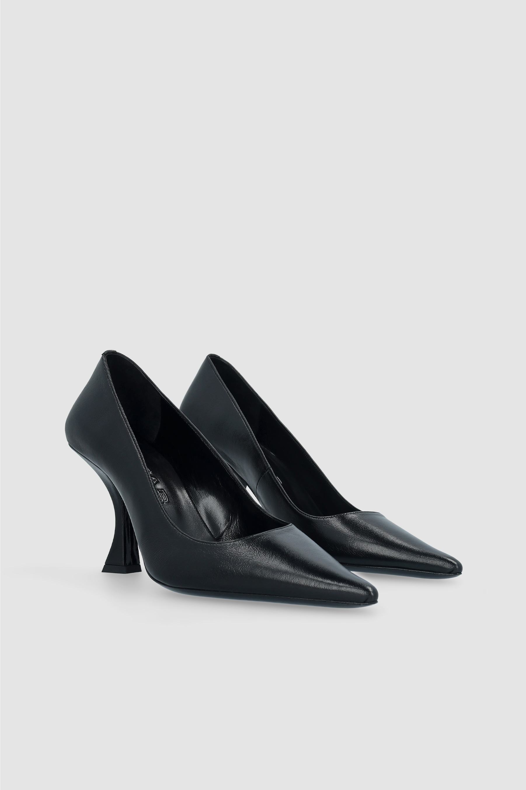 Viva Black Creased Leather Pump - 2
