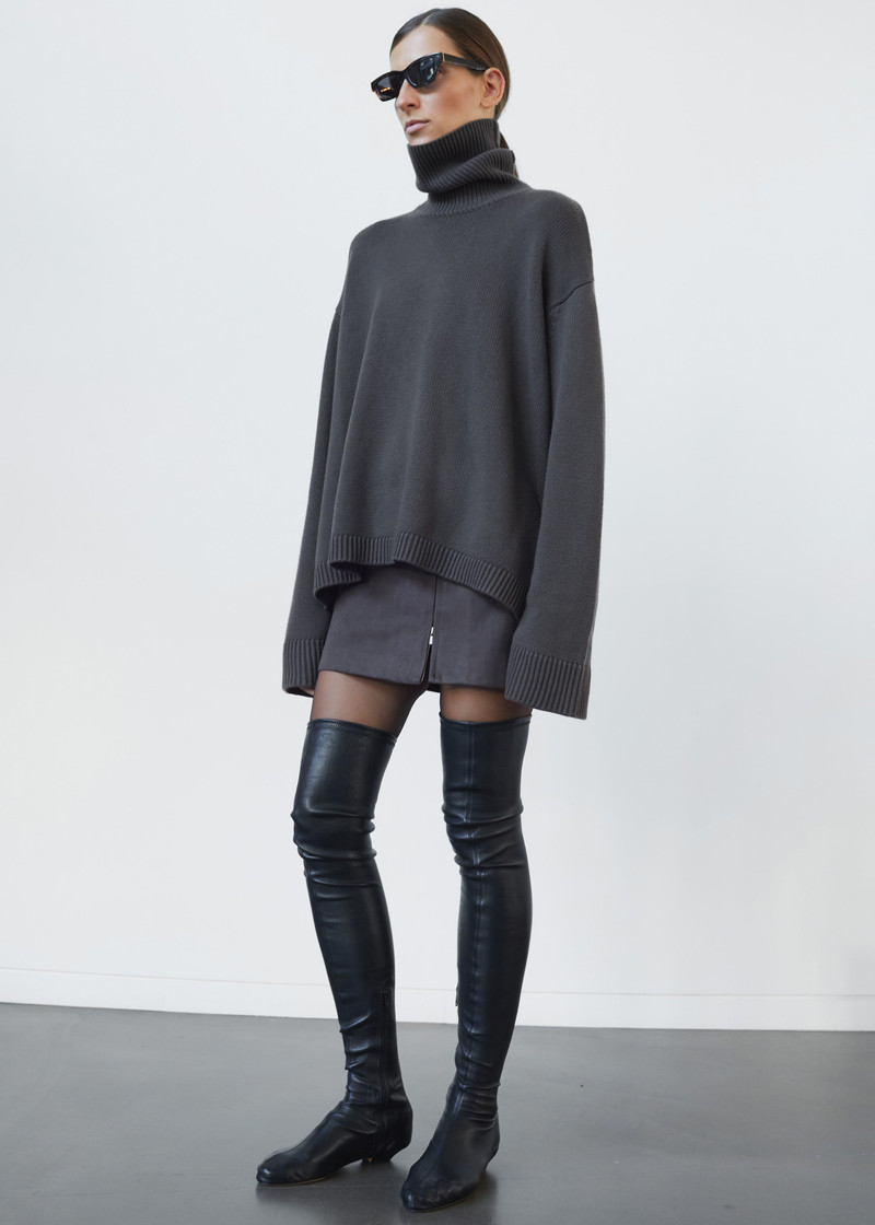 Rhea Trapeze Turtleneck - Light Khaki 5