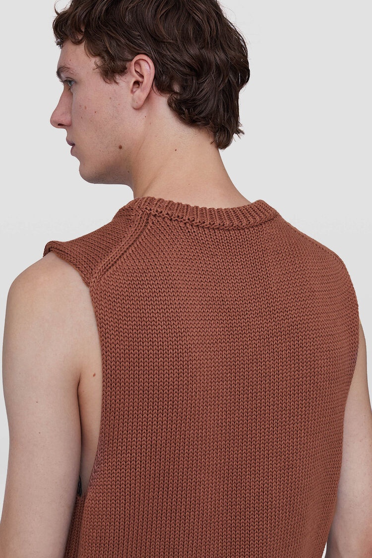 Crew-Neck Vest - 7