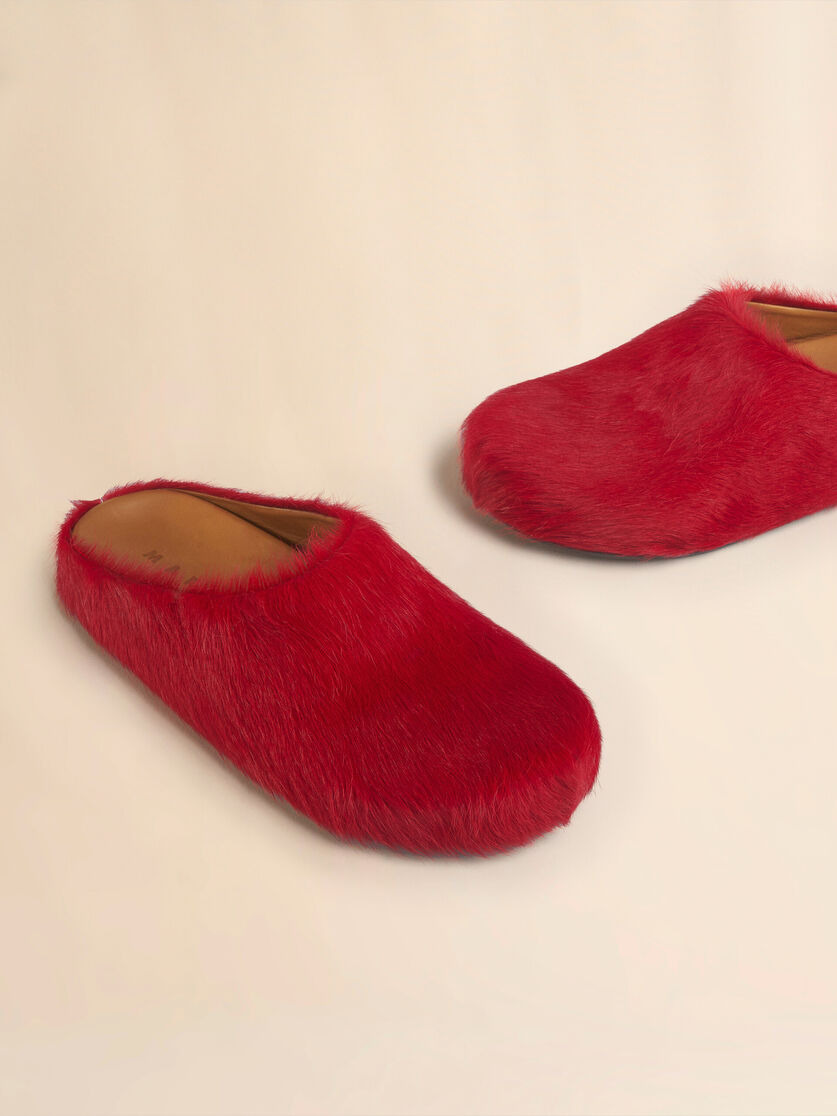 RED LONG-HAIR CALFSKIN FUSSBETT SABOT - 5