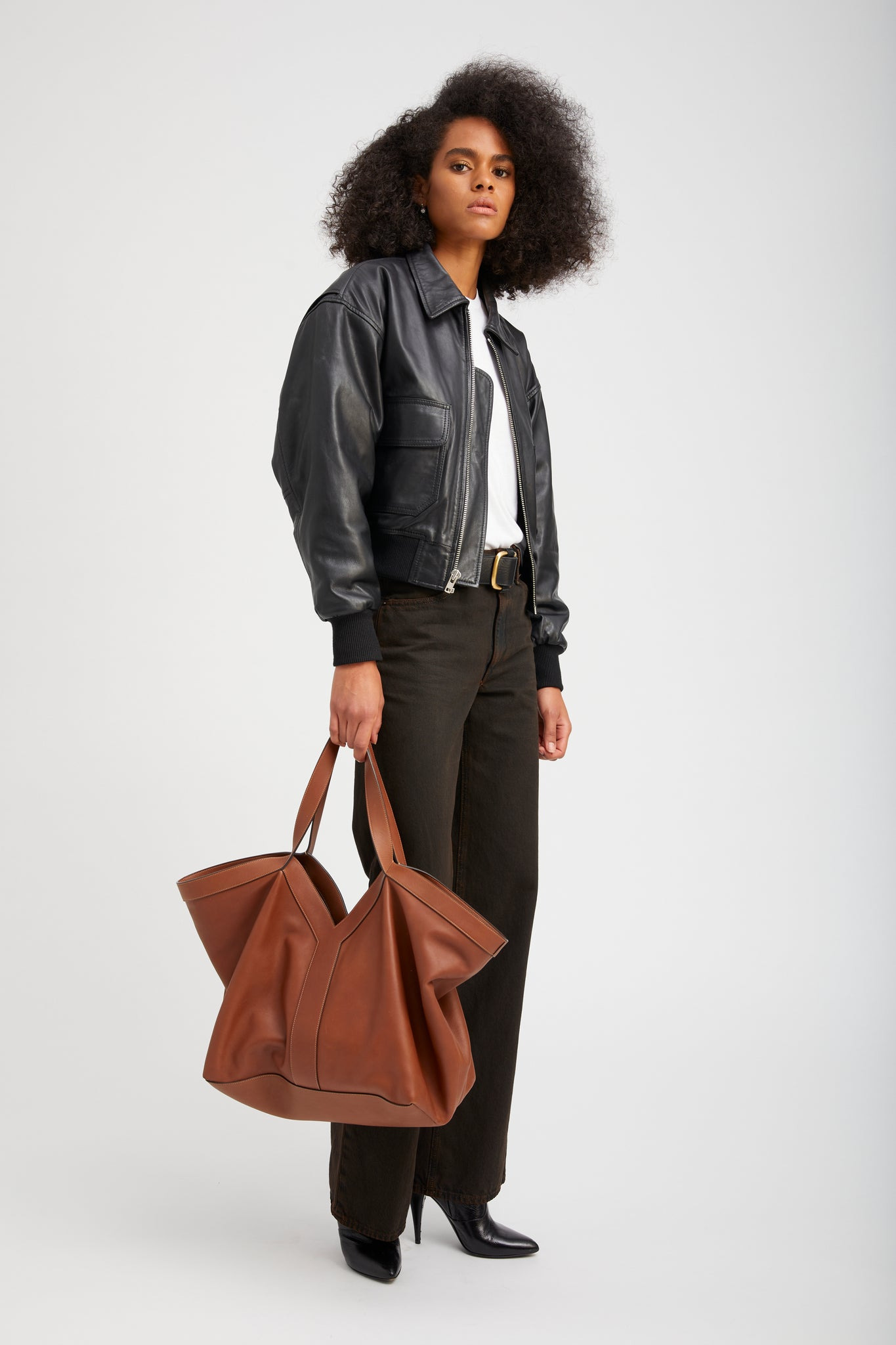 BLACK LEATHER CROPPED AVIATOR BOMBER - 3
