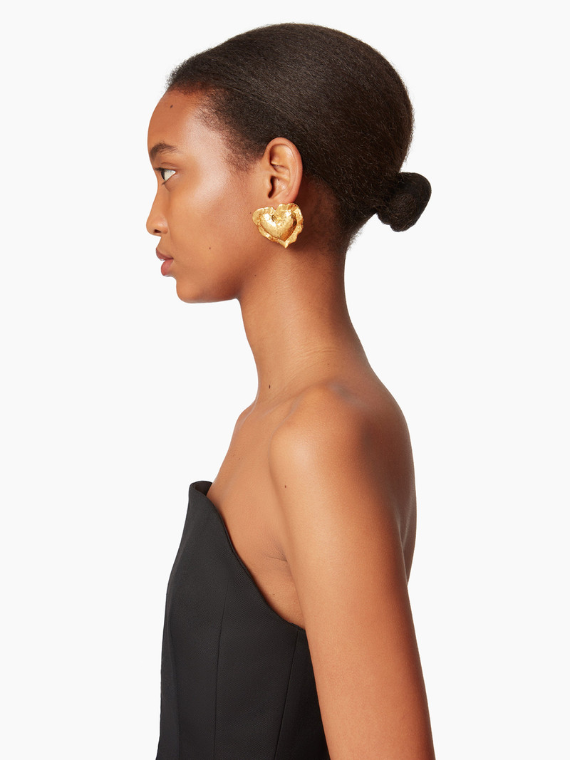 NINA RICCI SMALL HEART CUSHION EARRINGS outlook