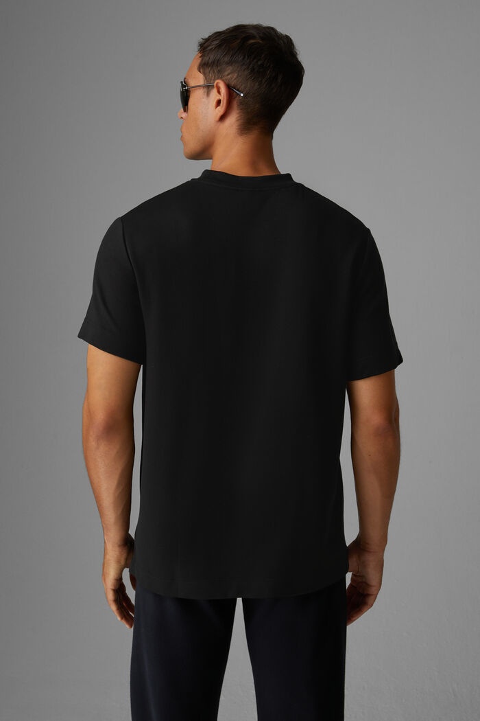 Rocker T-shirt in Black - 3