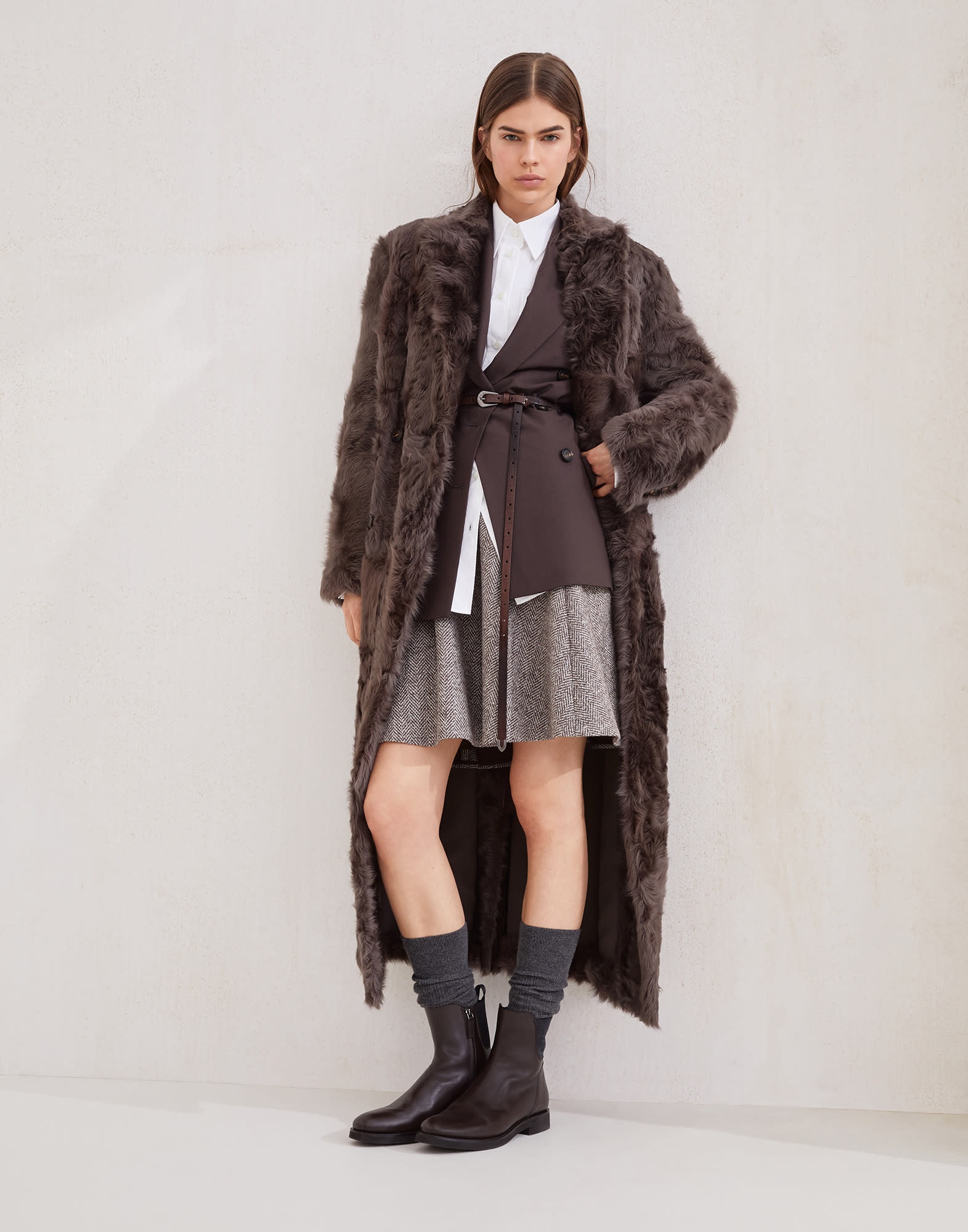 Wavy shearling coat with monili - 4