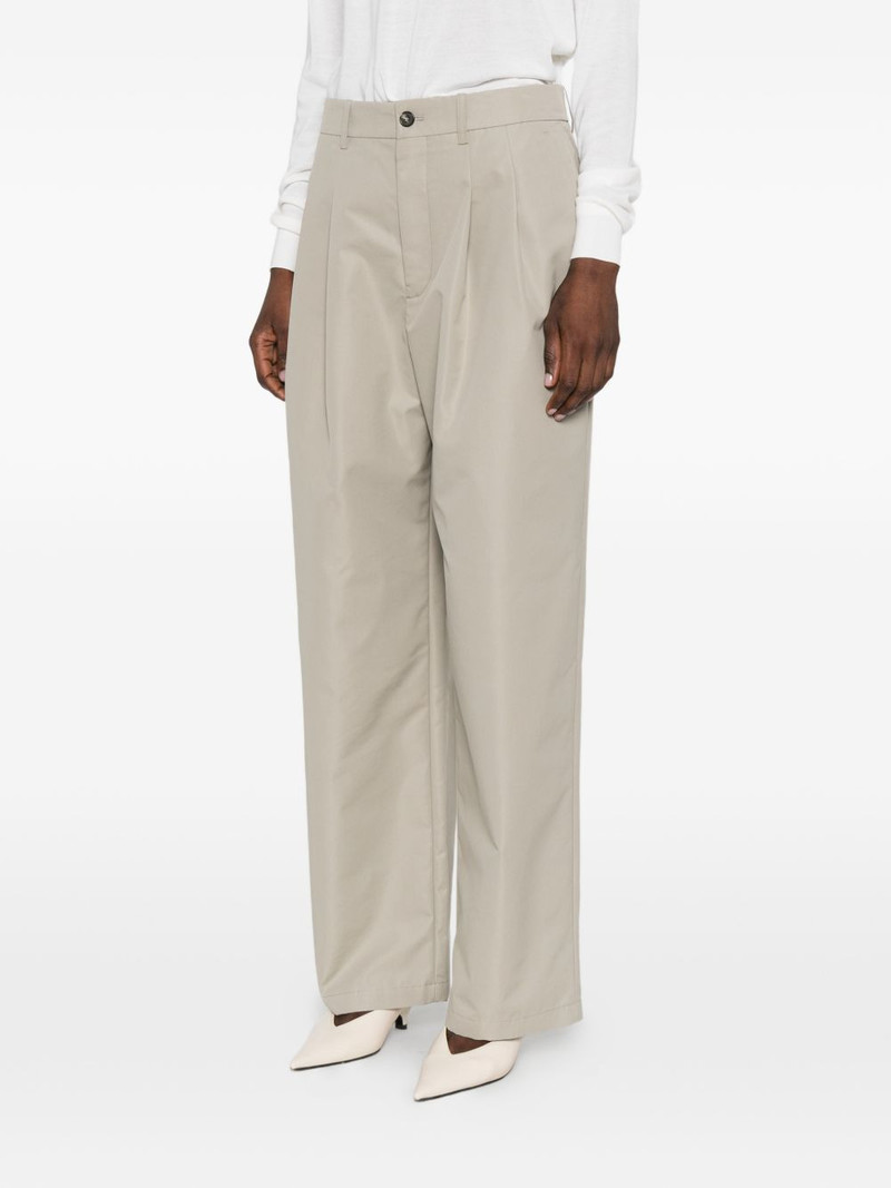 pleated trousers 3