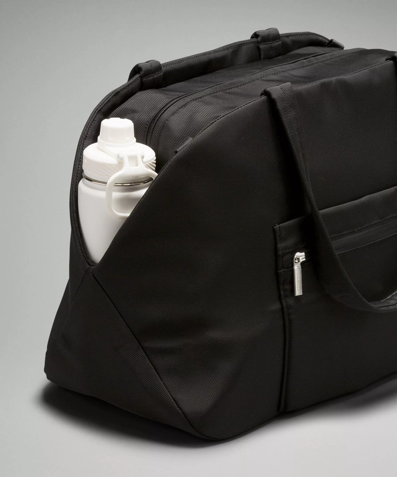 City Essentials Bag 25L 6