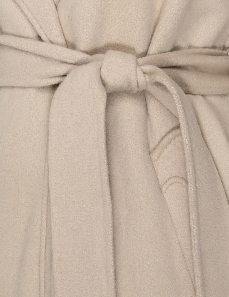 WONDERLAND BARREL COAT 8