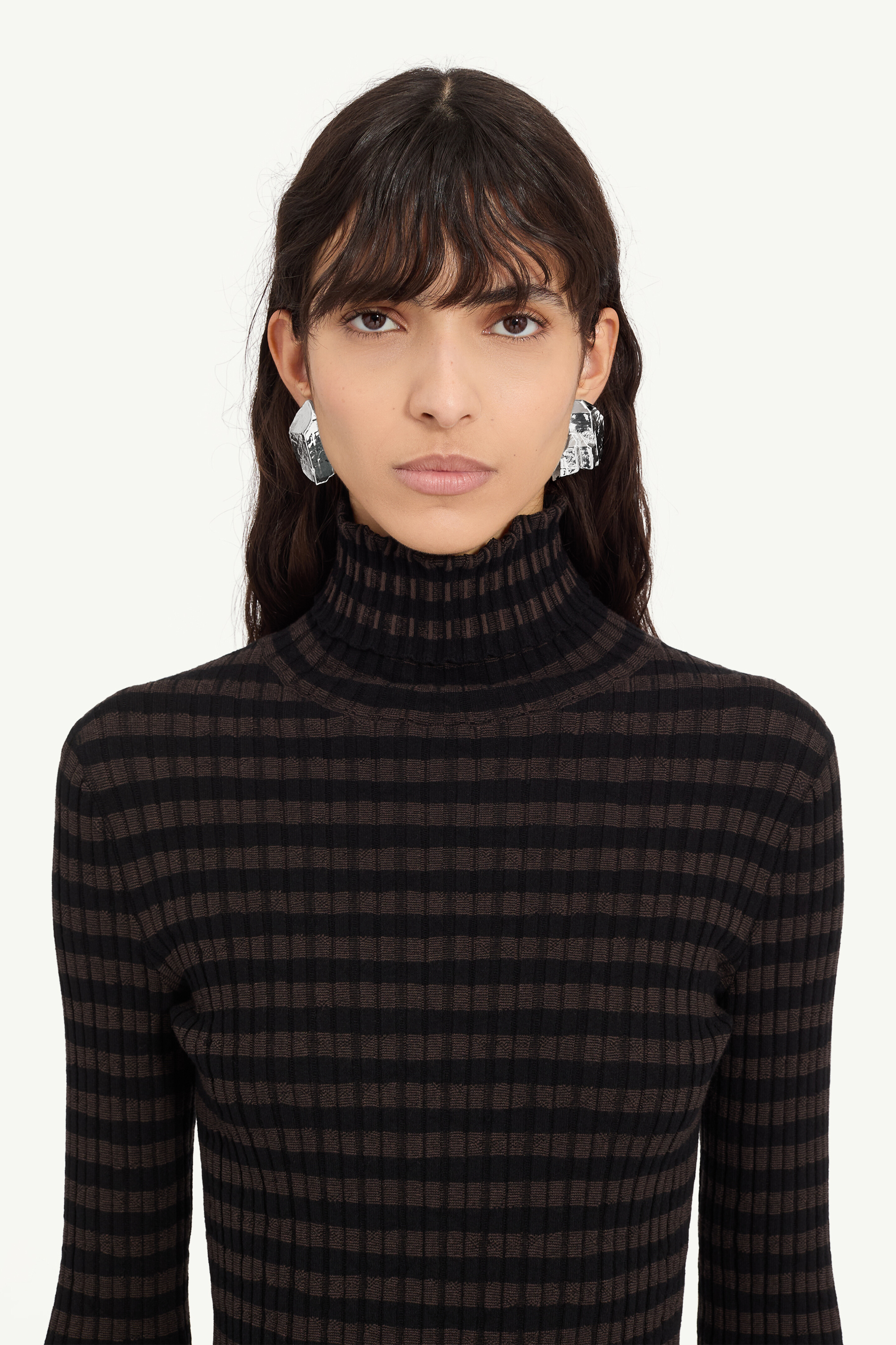 Rock hoop earring - 4