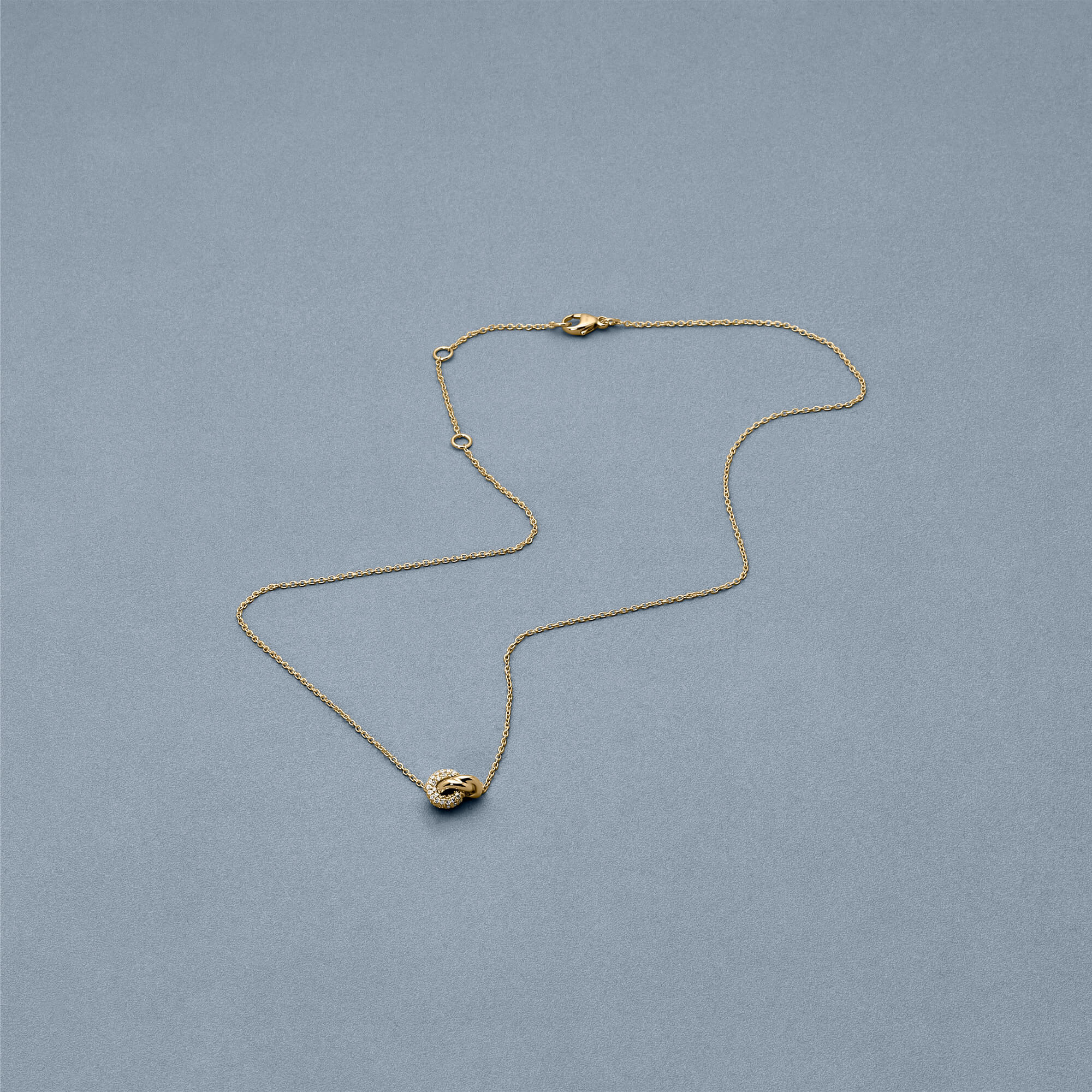 Diamond Forme Knot Necklace - 5