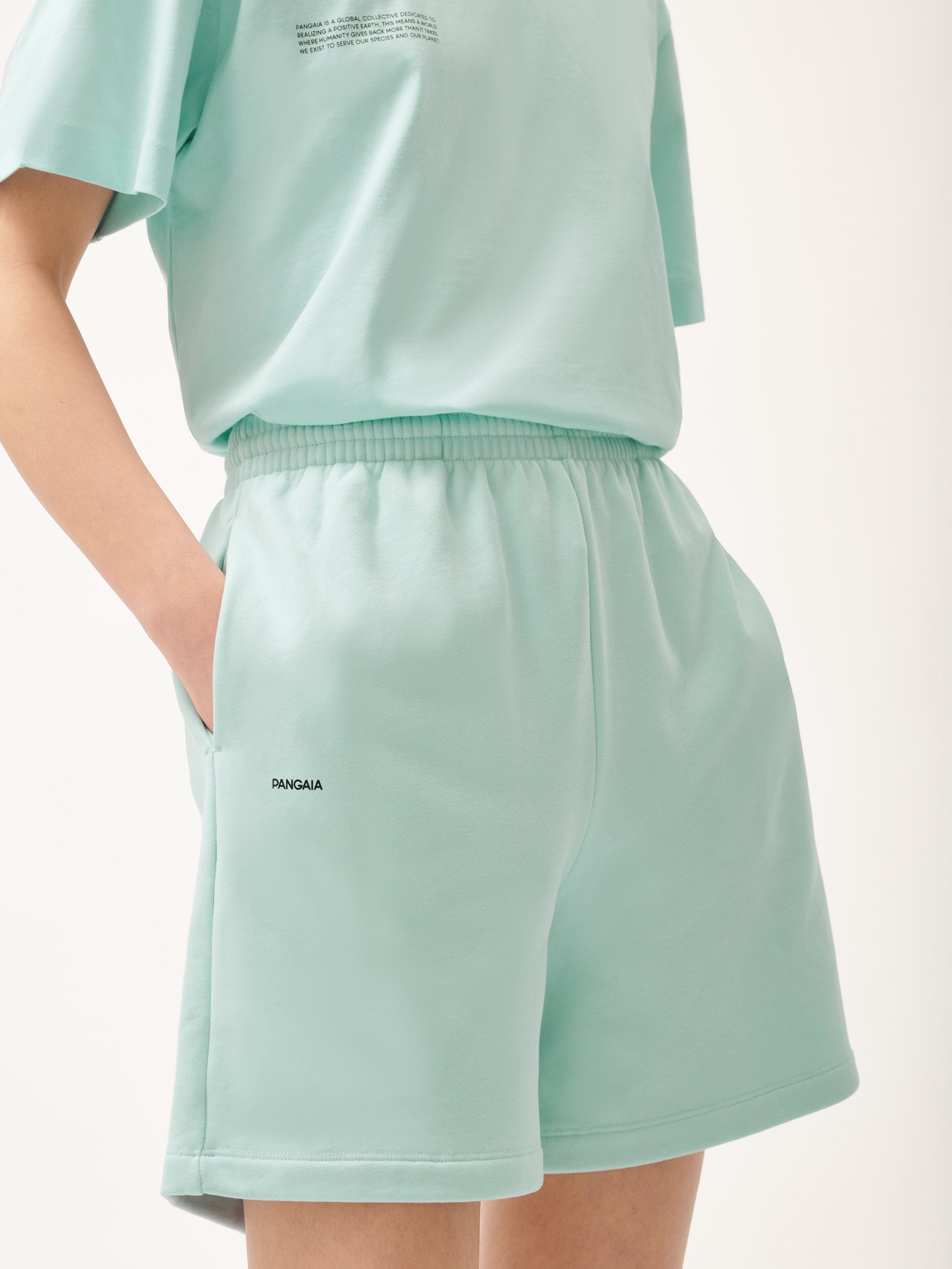 Womens 365 Midweight Mid Length Shorts - Reflect Blue - 4