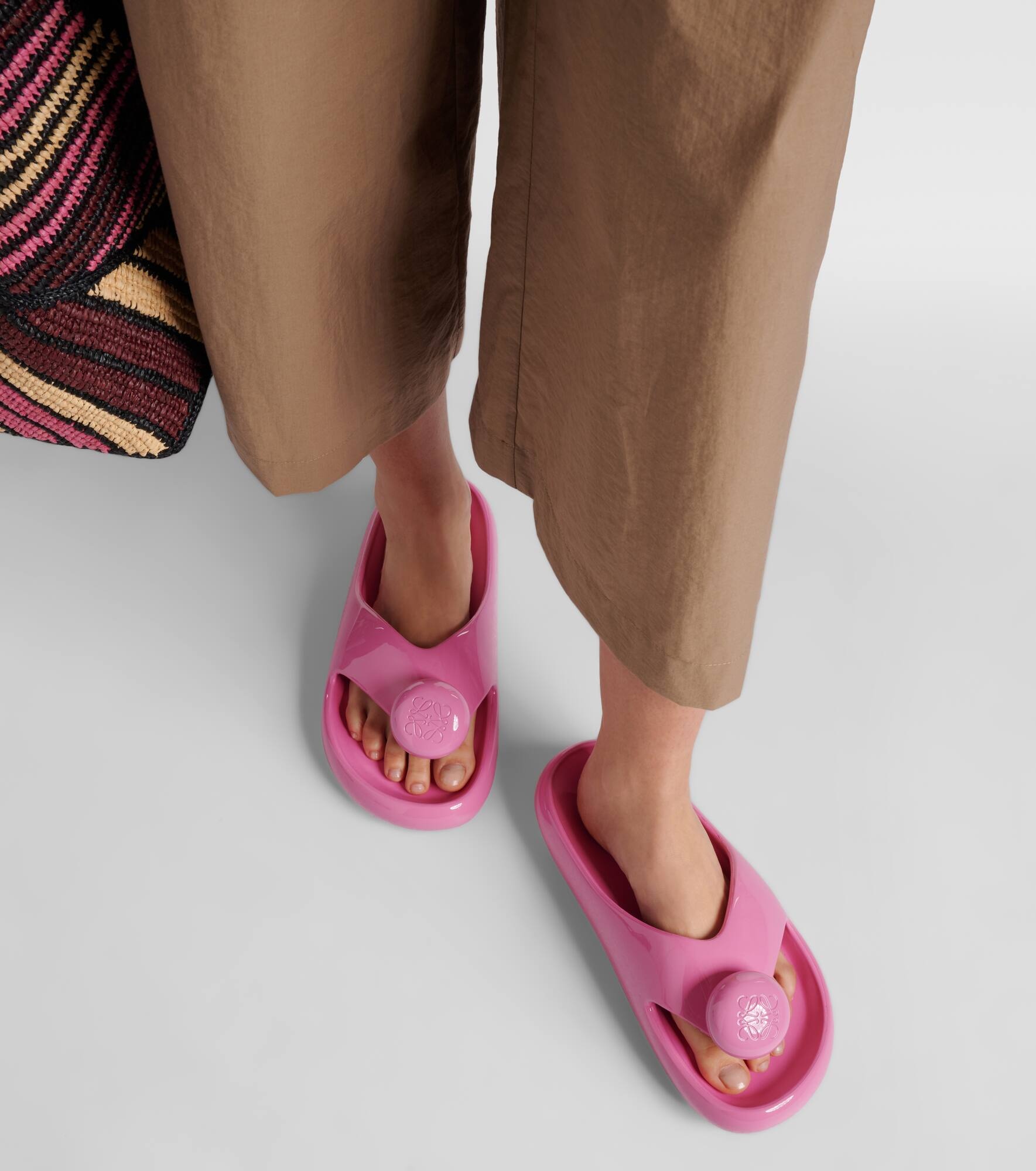 Paula's Ibiza Foam Pebble thong sandals - 7