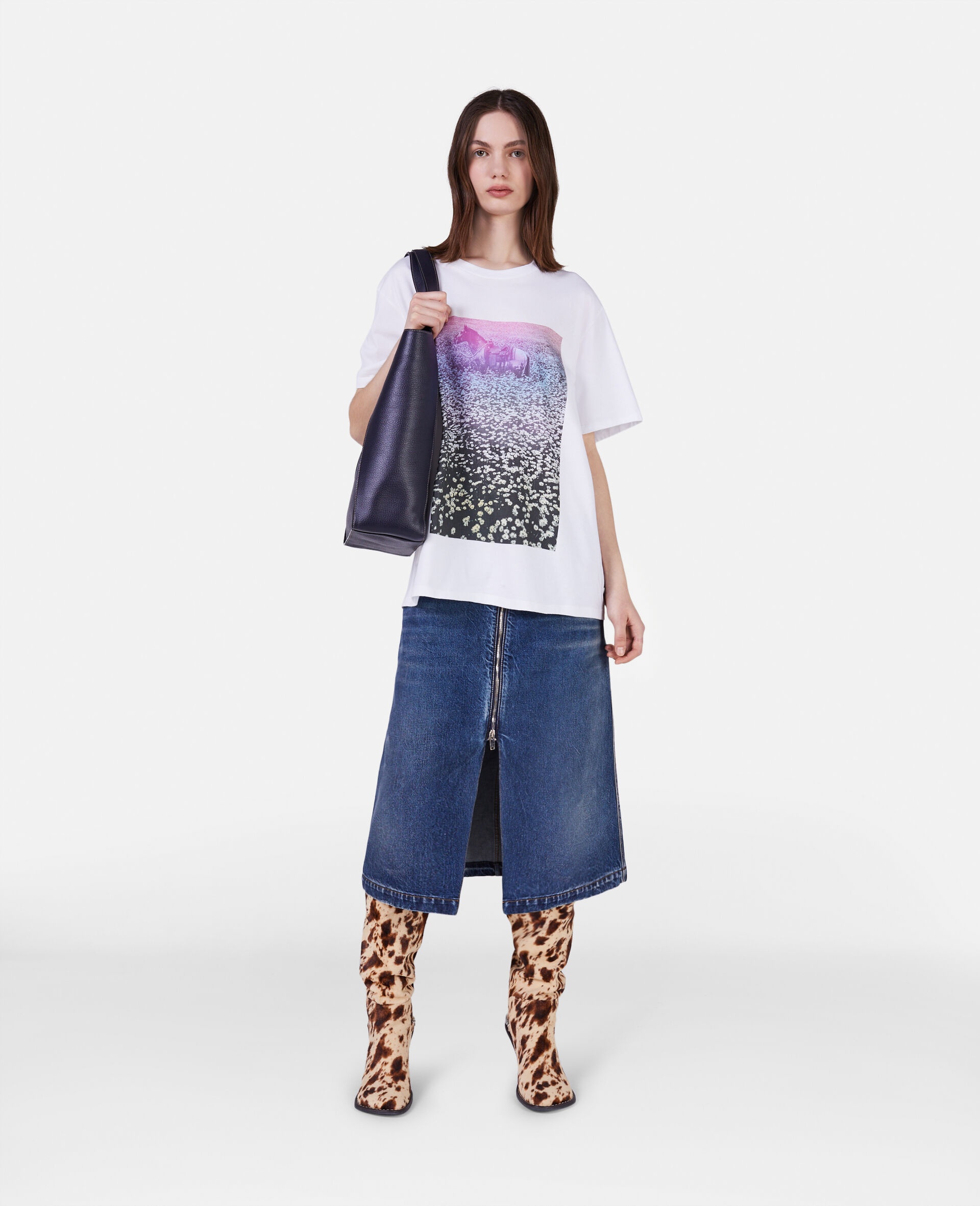 Lucky Spot in Daisy Field T-Shirt - 2