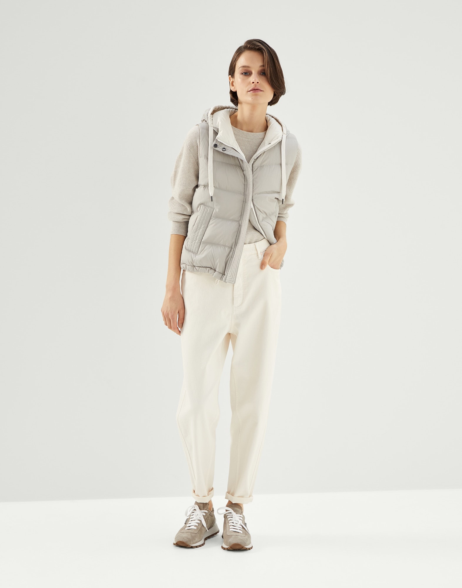 Dyed comfort denim curved trousers with shiny tab - 4